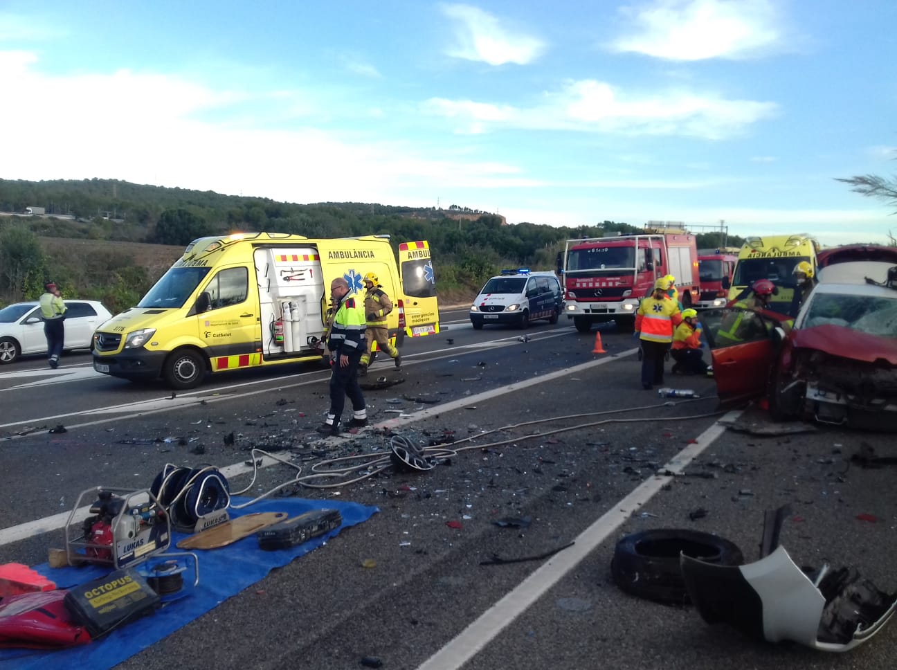 Un muerto y tres heridos en un choque frontal en la N-340 en Tarragona