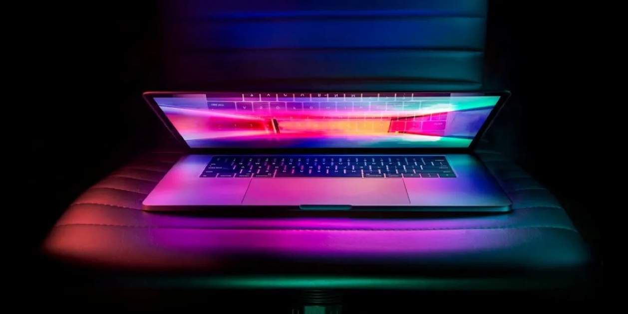 Apple prepara otro evento para el 28 de octubre donde veremos el primer MacBook táctil