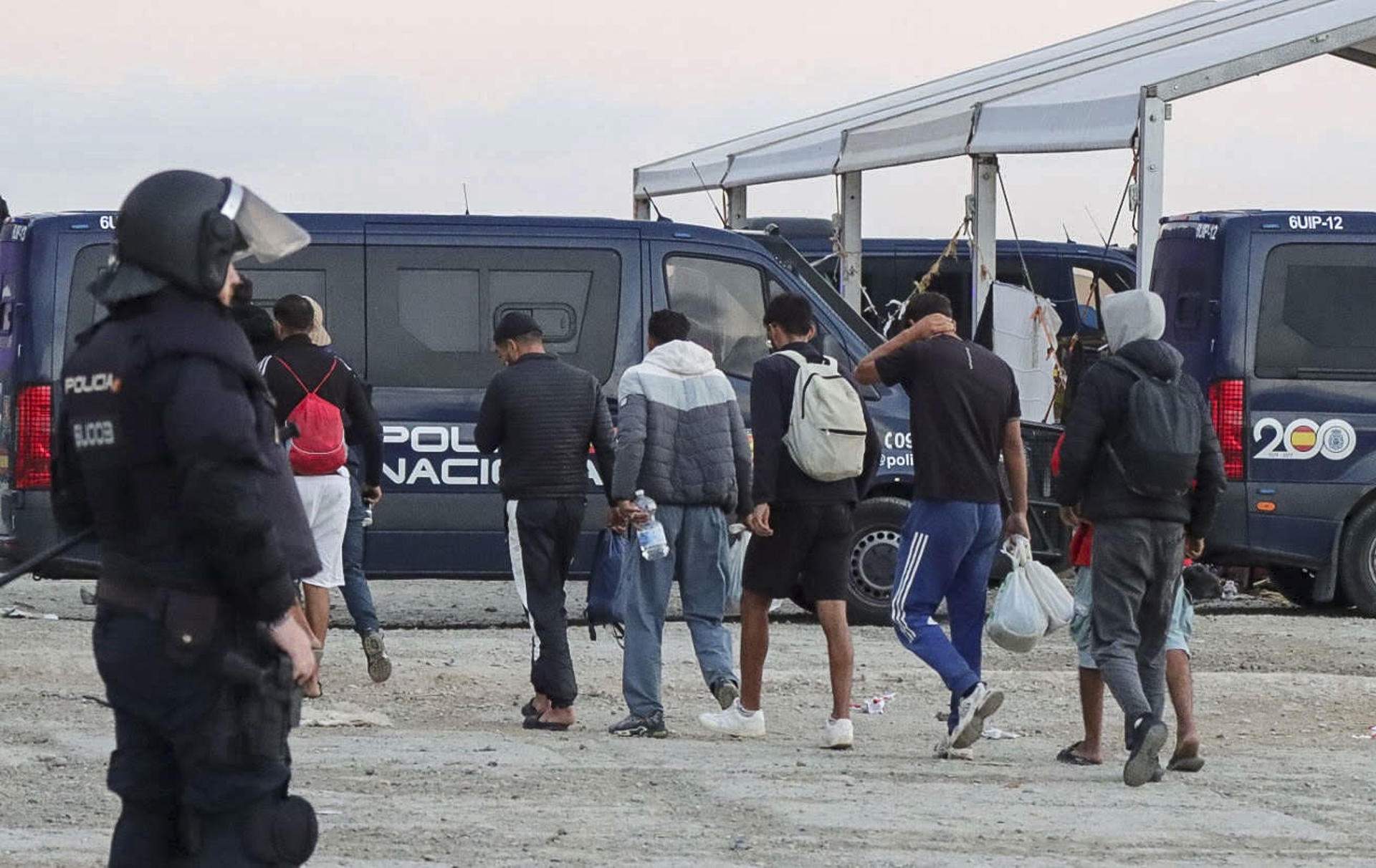 Què al·leguen ara els immigrants que van entrar a Ceuta per demanar l'asil?