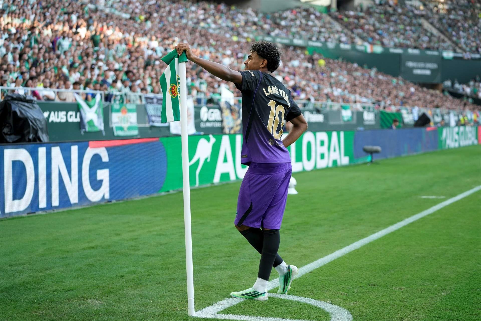 Lamine Yamal signa una obra d’art al Betis i eleva encara més un nivell que no té sostre