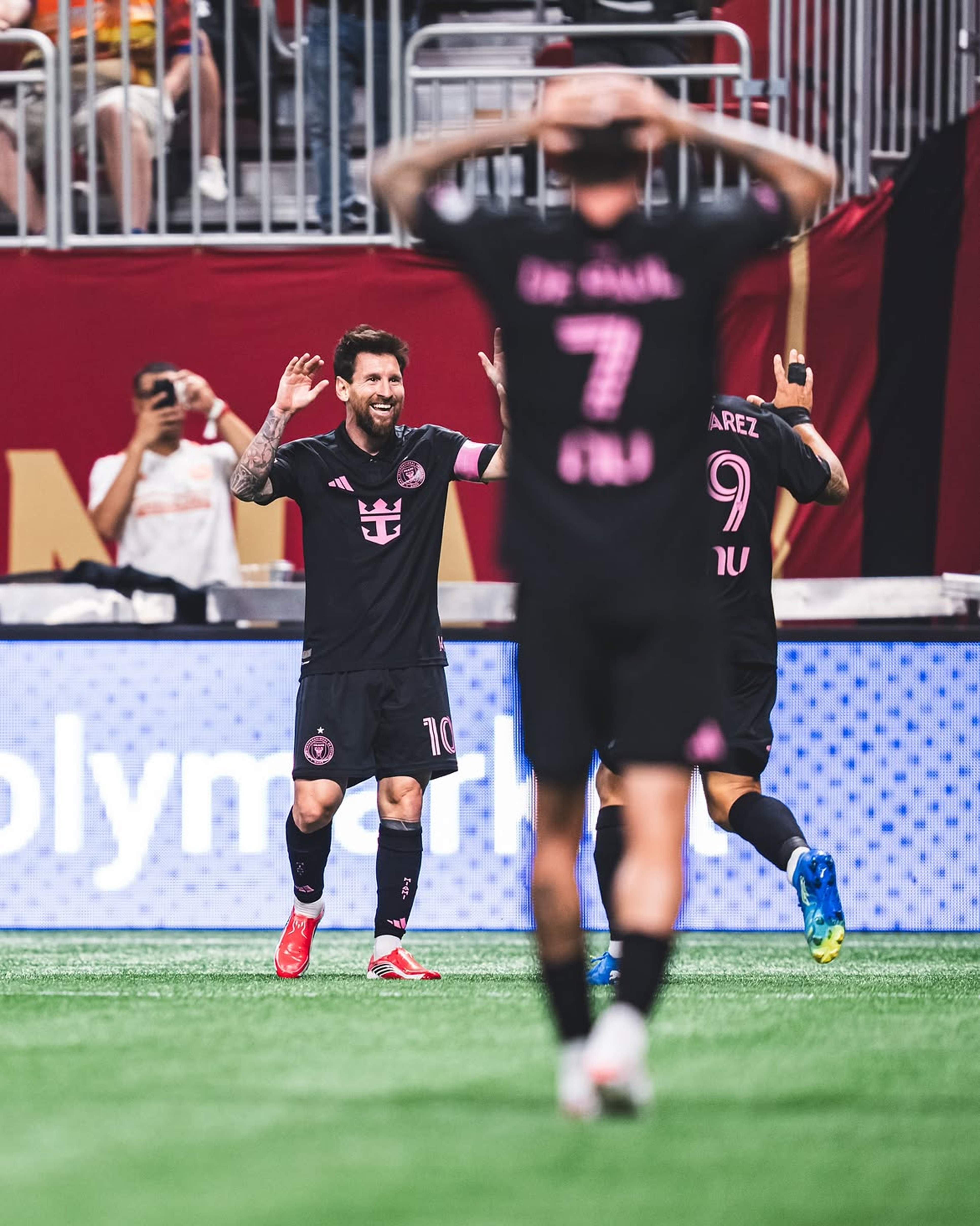 Una altra genialitat de Leo Messi: dos gols astronòmics per engrandir més la seva llegenda