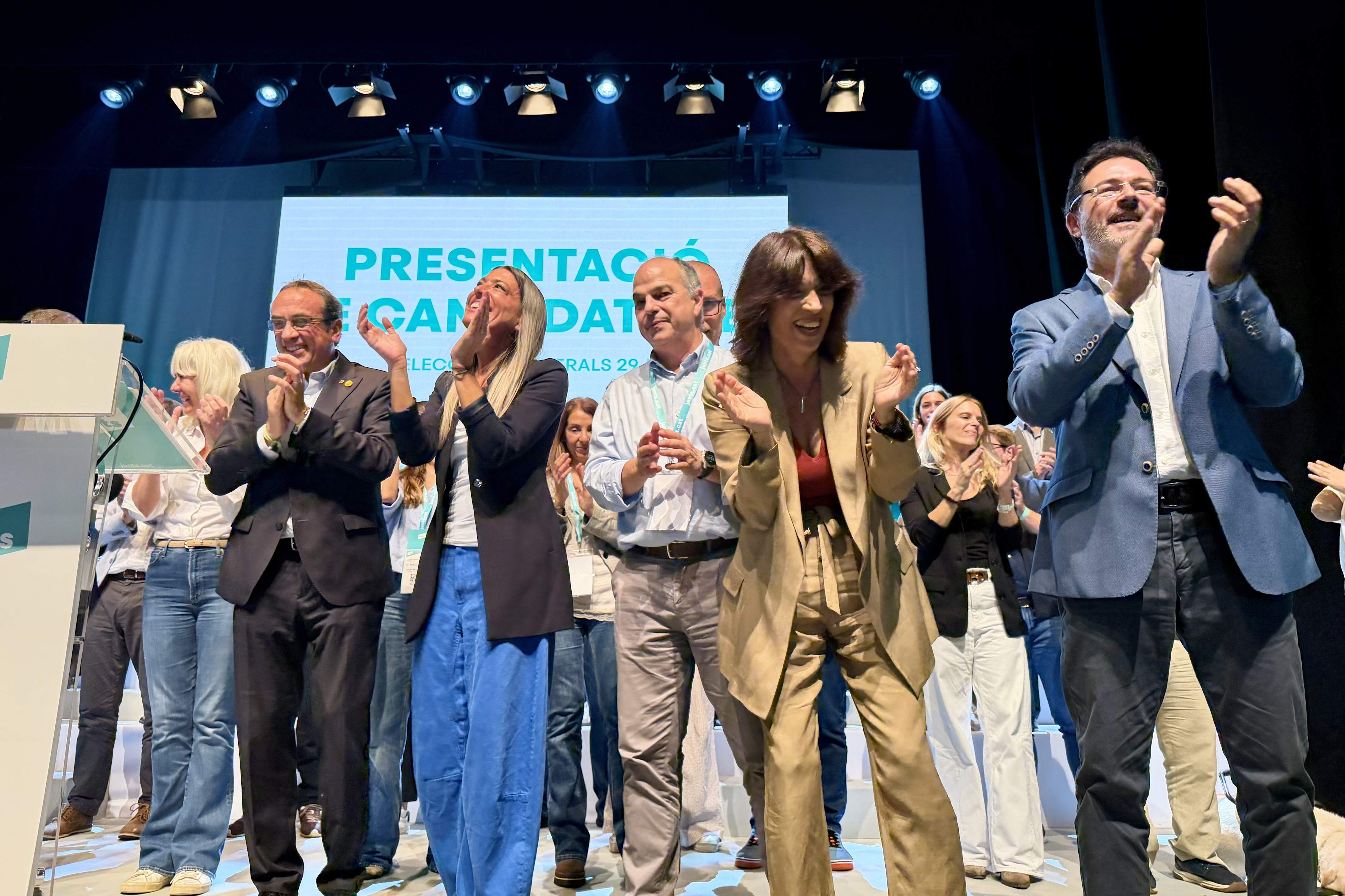 Junts balla al ritme de Jamaican