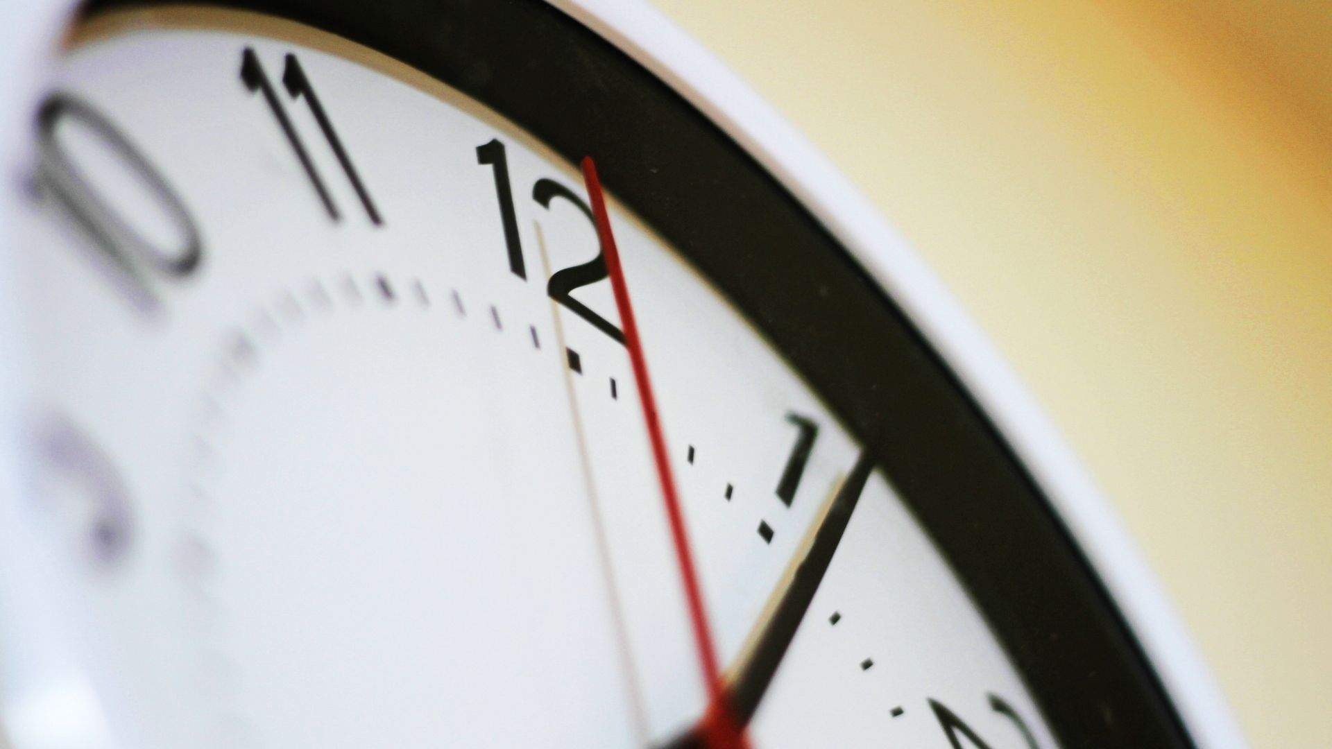 Quin dia es canvia l’hora aquest hivern 2026?