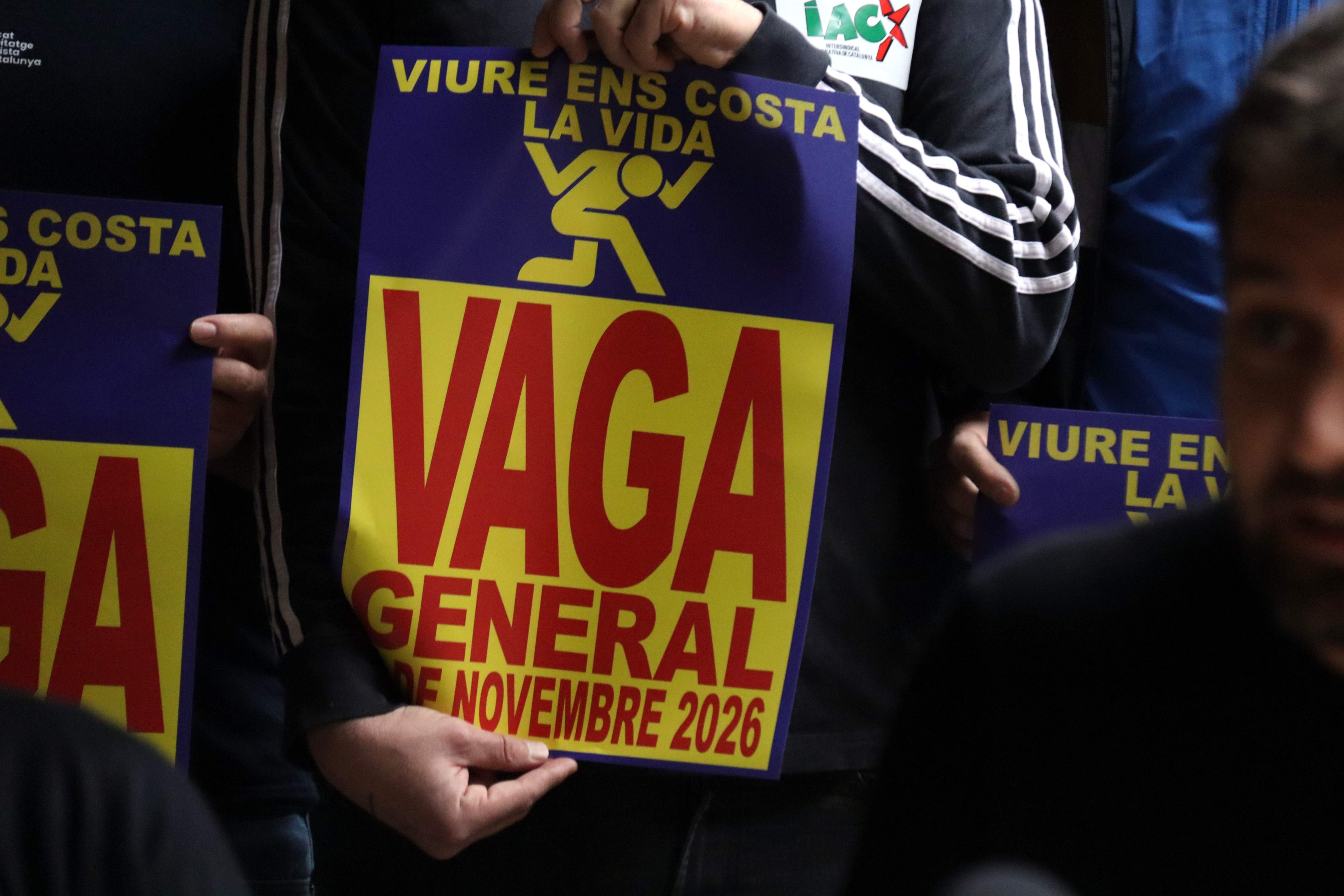 El Sindicat de Llogateres ocupa l'edifici històric de la UB per preparar la vaga general de l'11N