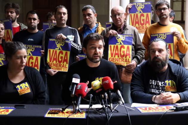 El Sindicat de Llogateres i entitats del moviment estudiantil prendran l'edifici històric de la Universitat de Barcelona (UB) per convertir lo en el centre neuràlgic de cara a la vaga general de l'11 de novemb ( El Sindicat de Llogateres i entitats del moviment estudiantil prendran l'edifici històric de la Universitat de Barcelona (UB) per convertir lo en el centre neuràlgic de cara a la vaga general de l'11 de novemb (