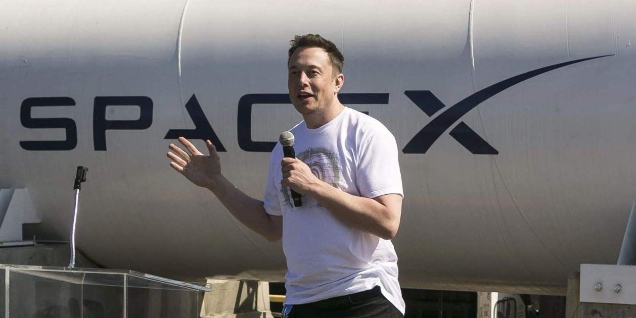 Elon Musk explica cómo creó SpaceX después de casi morir en unas vacaciones