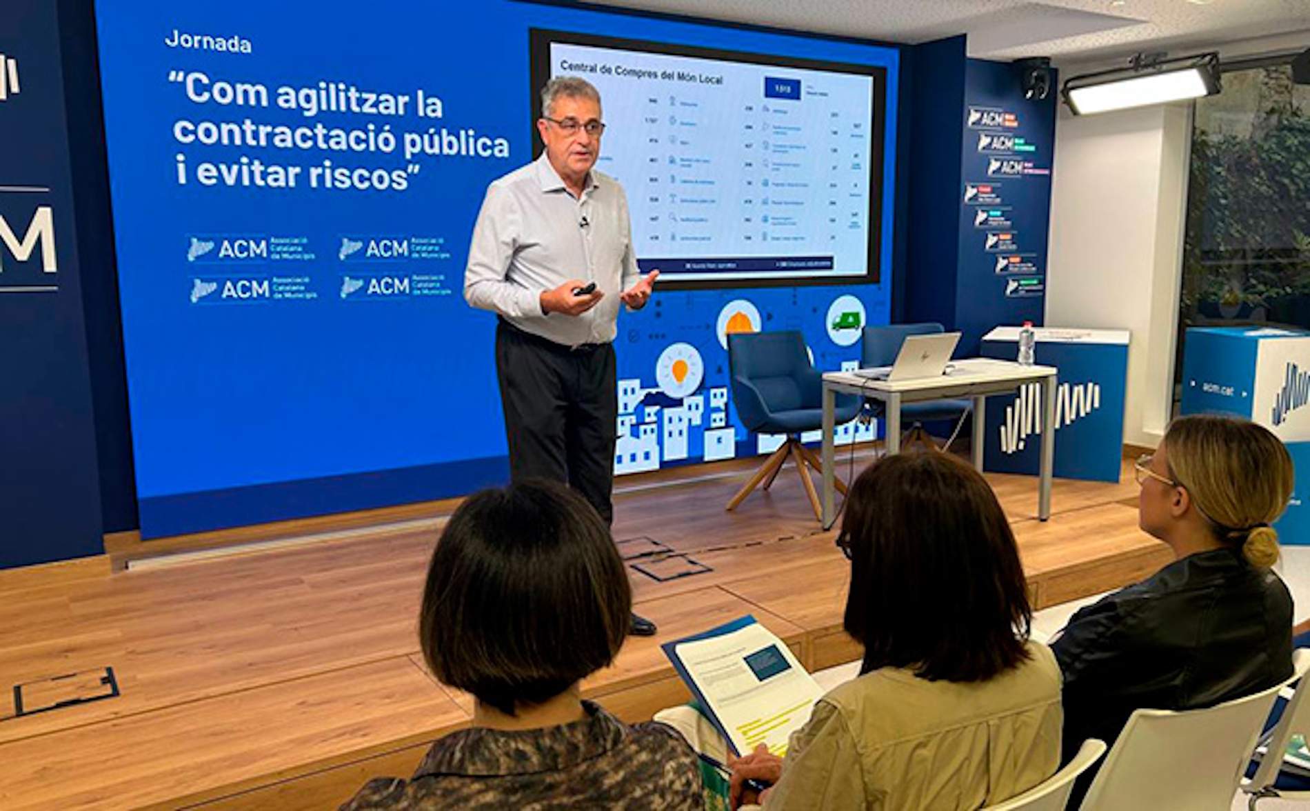 Mig miler de tècnics municipals participen en les jornades sobre contractació pública de l'ACM