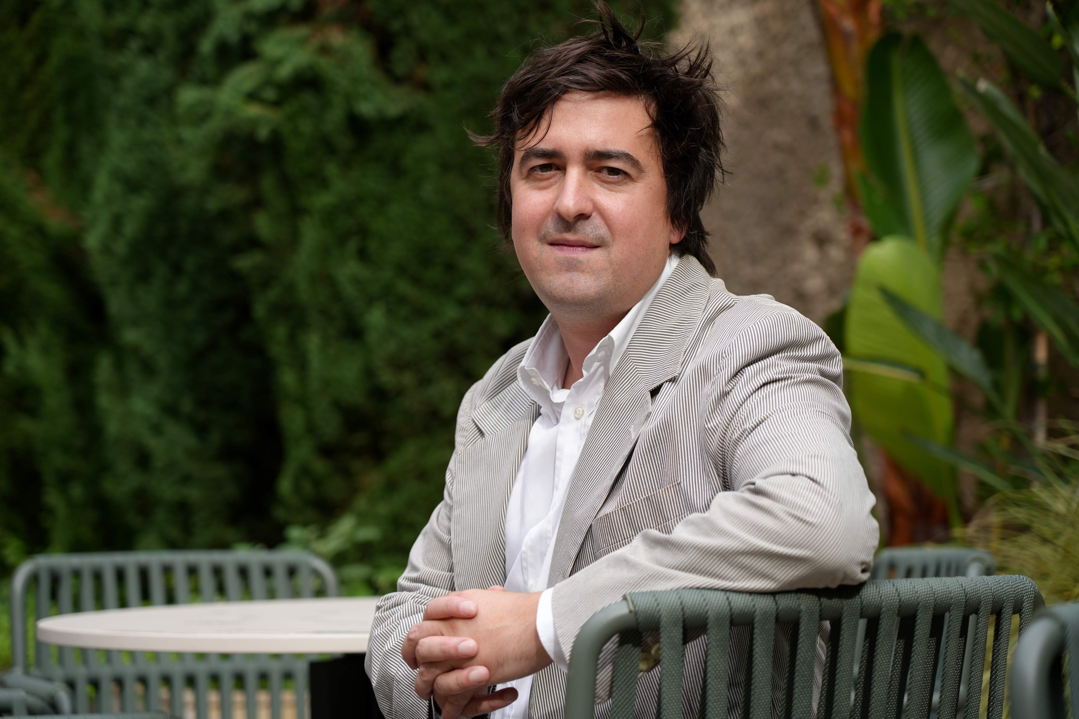 Xavier Nueno guanya l'Anagrama d'assaig amb una crítica a l'apropiació del saber per la IA