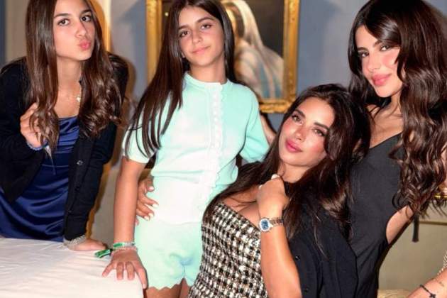 Daniella Semaan i les seves tres filles IG Daniella Semaan i les seves tres filles IG