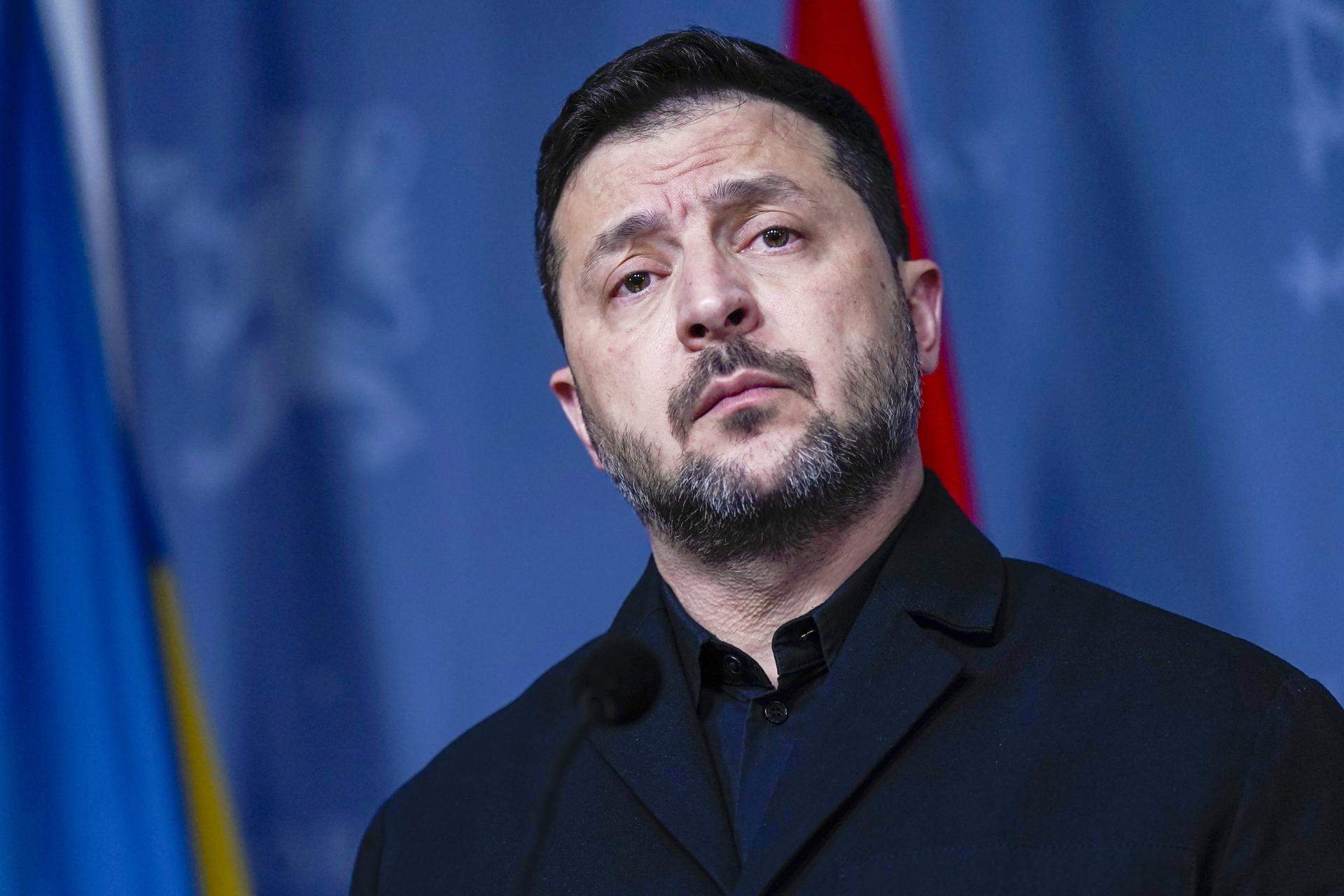 Zelenski es mostra disposat a congelar el front per avançar cap a la pau a Ucraïna