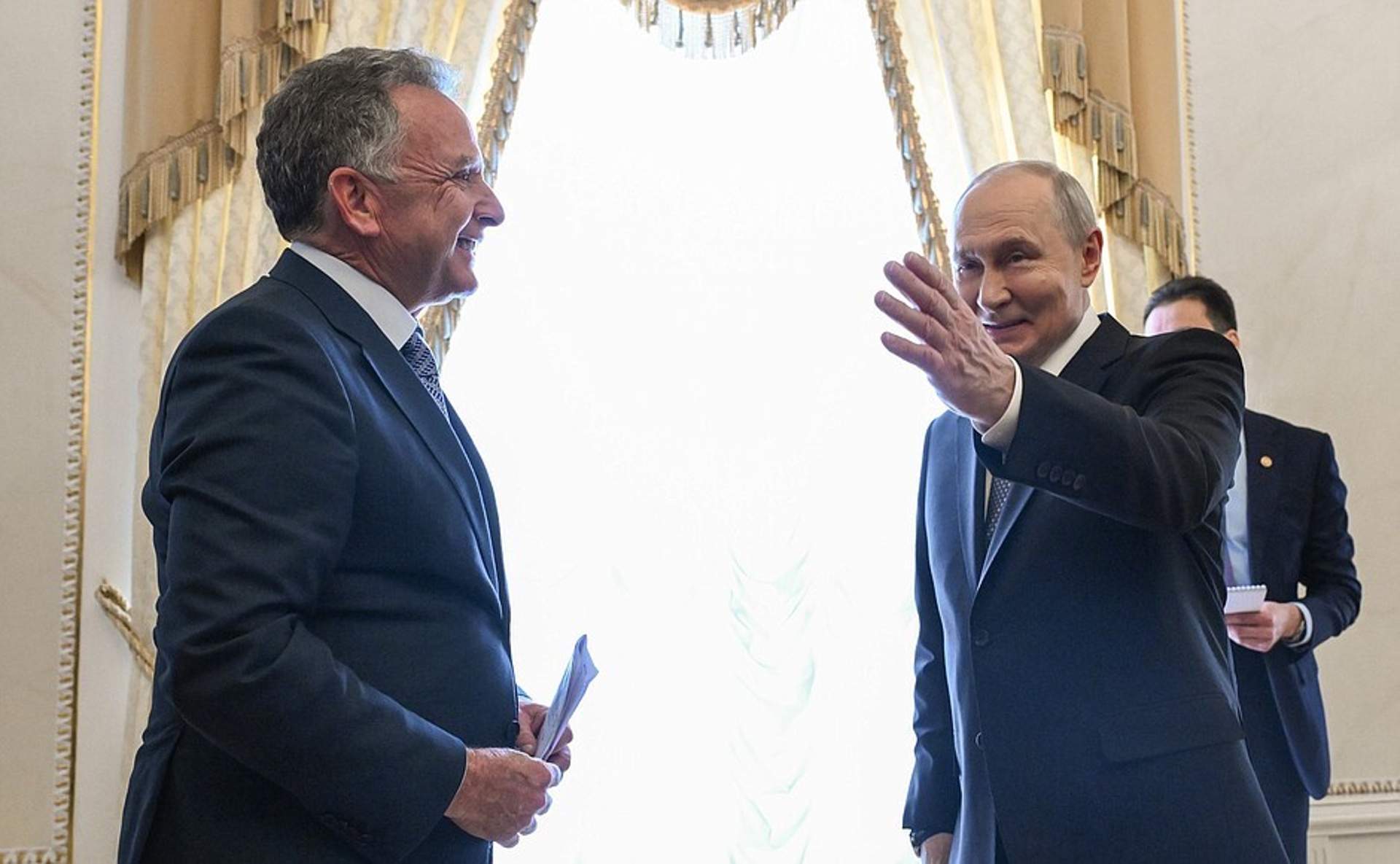 Putin aprova la represa de les negociacions de pau amb Ucraïna per al novembre