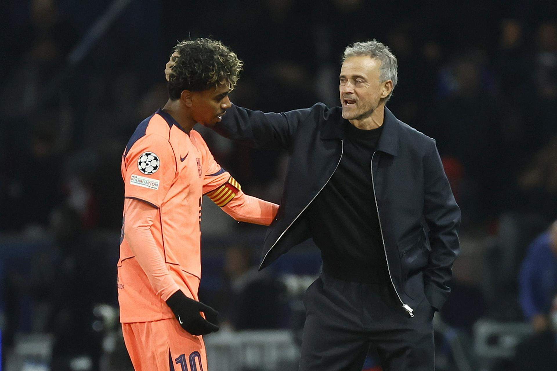 Luis Enrique va demostrar el seu amor pel Barça amb aquest gest al final del partit