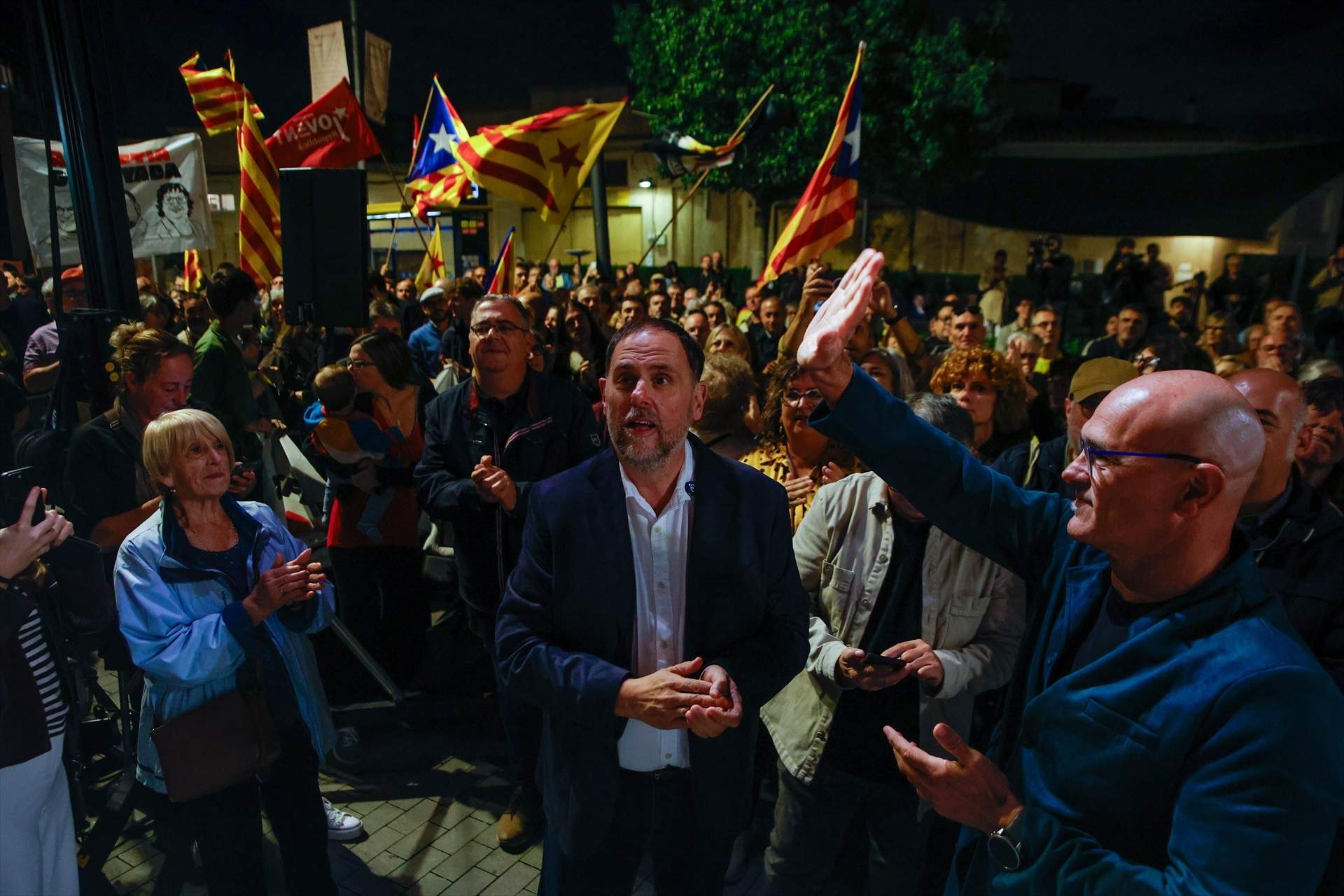 Junqueras i Romeva celebren l'amnistia a Sant Vicenç dels Horts i avisen que "la feina no s'ha acabat"
