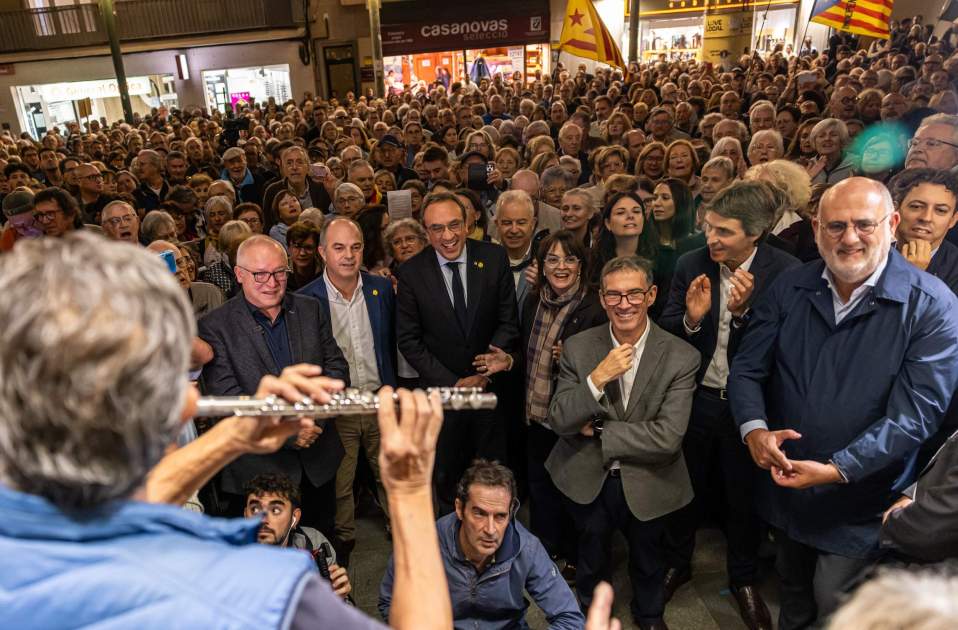 La plana major de Junts acompanya Lluís Puig / Montse Giralt La plana major de Junts acompanya Lluís Puig / Montse Giralt