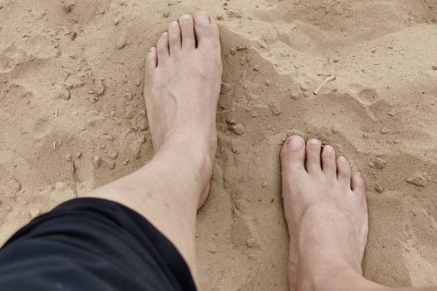 Fer exercicis amb els peus és essencial per mantenir l'equilibri / Foto: Pexels