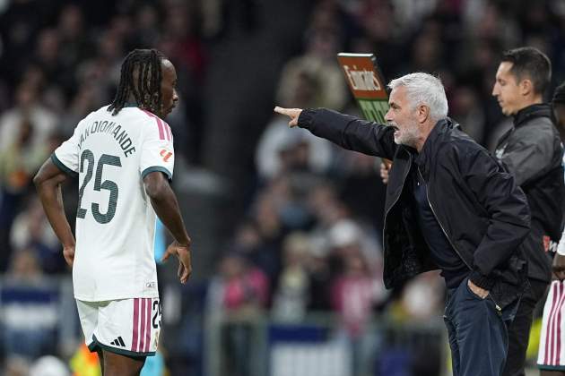 Mourinho con Diomande Foto Europa Press Mourinho con Diomande Foto Europa Press