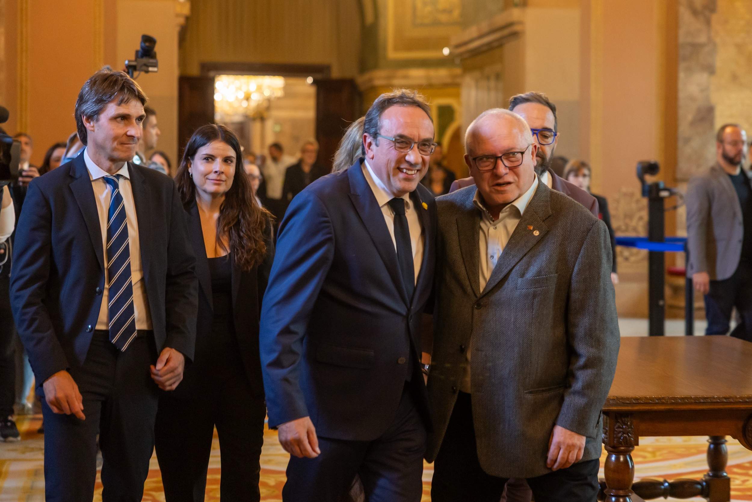 Lluís Puig torna al Parlament després de nou anys d'exili