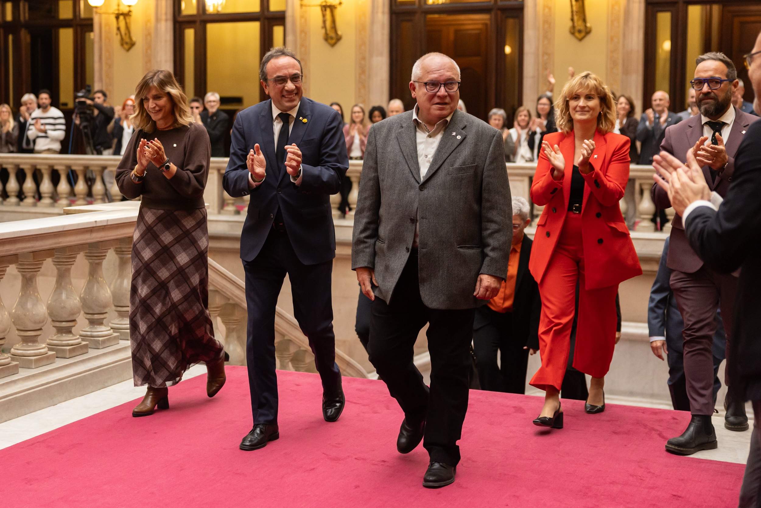 Creus que Illa hauria d'haver rebut Lluís Puig al Parlament?