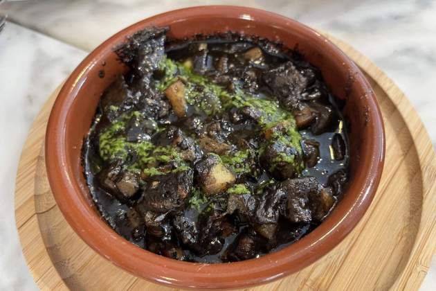 Capipota amb sípia de La Barra de l'Avenir. / Foto: Oriol Foix Duaigües Capipota amb sípia de La Barra de l'Avenir. / Foto: Oriol Foix Duaigües