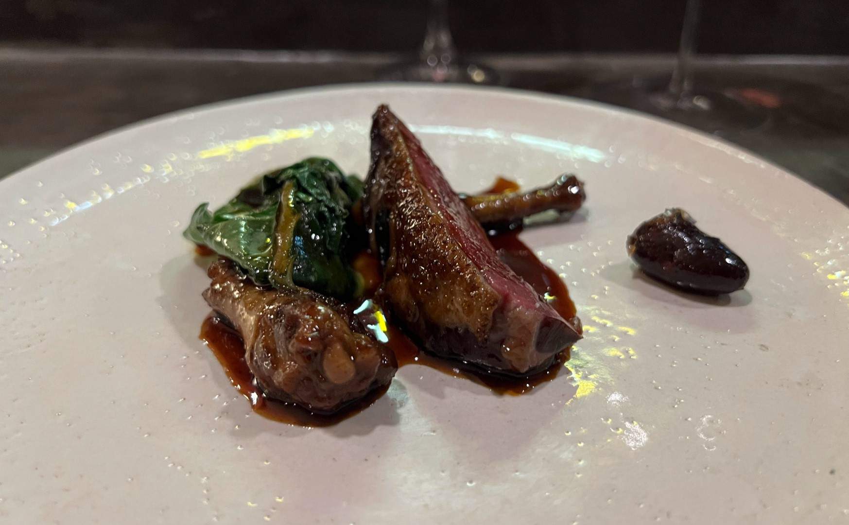 Passió i ofici posats a la taula en un restaurant impecable al centre de la ciutat