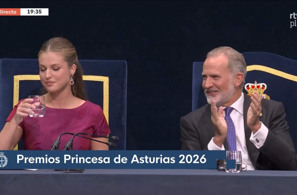 Elionor posa mala car ai beu aigua, TVE Elionor posa mala car ai beu aigua, TVE
