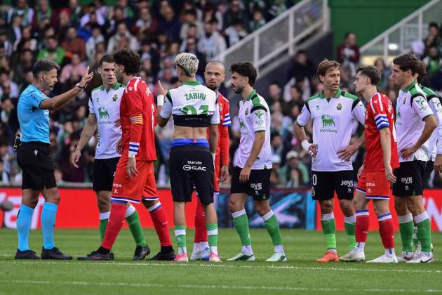 Árbitro Jesús Gil Manzano Racing de Santander Espanyol / Foto: EFE Árbitro Jesús Gil Manzano Racing de Santander Espanyol / Foto: EFE