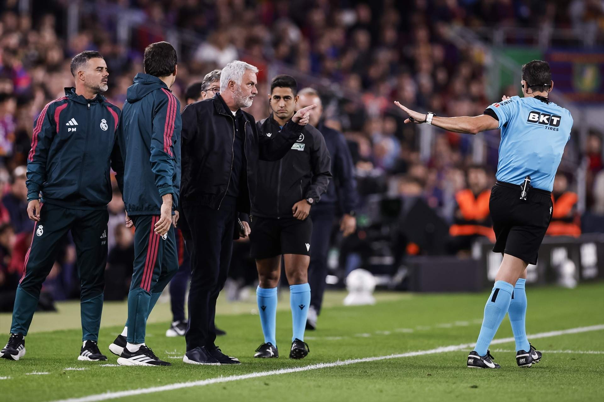 El tens retorn de José Mourinho a l'Spotify Camp Nou: "Ves al teatre"