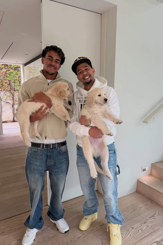 Lamine Yamal amb el seu pare i els seus dos gossets / Instagram Lamine Yamal amb el seu pare i els seus dos gossets / Instagram