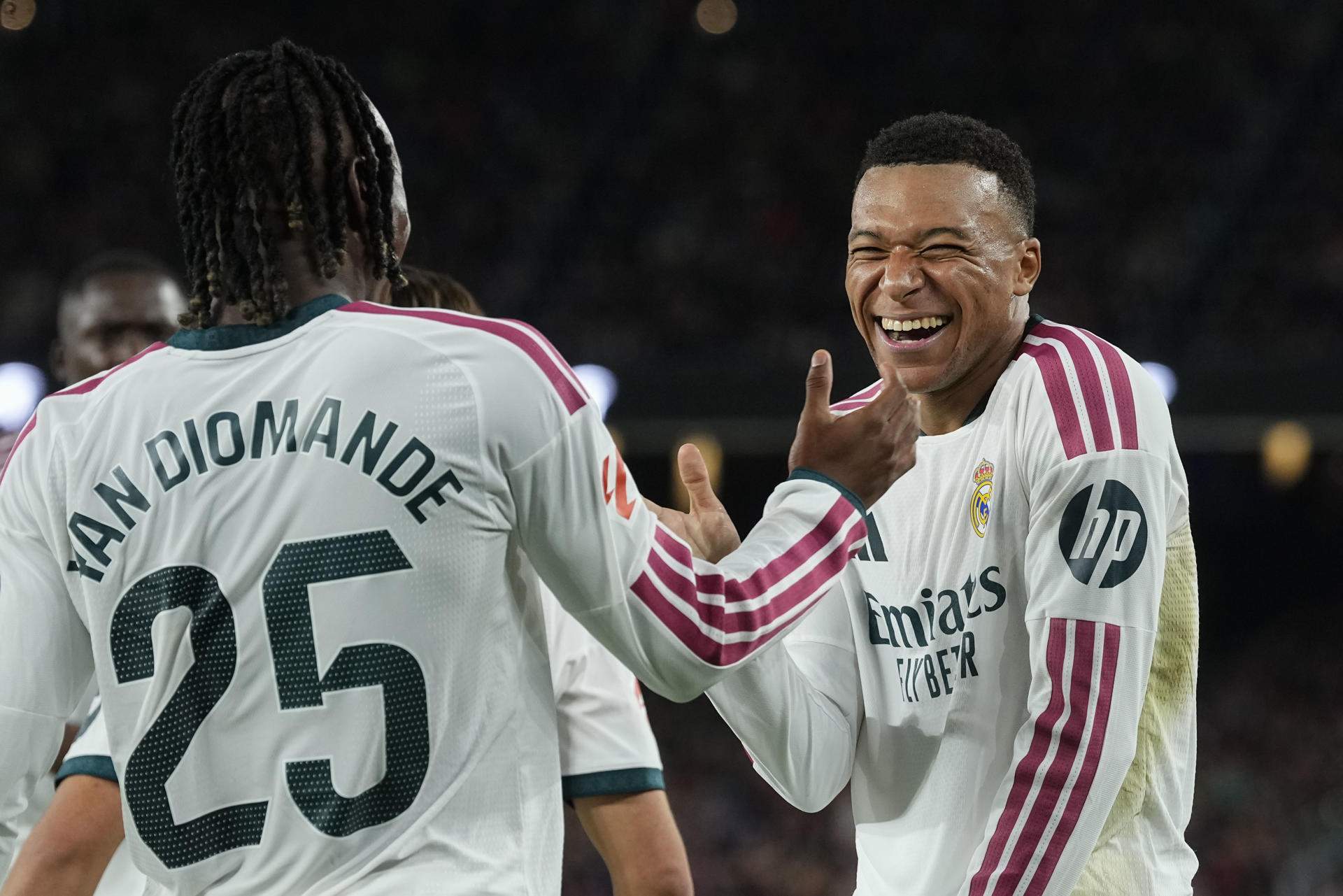La imagen que hunde definitivamente al barcelonismo: ¿Mbappé ganará el Balón de Oro?