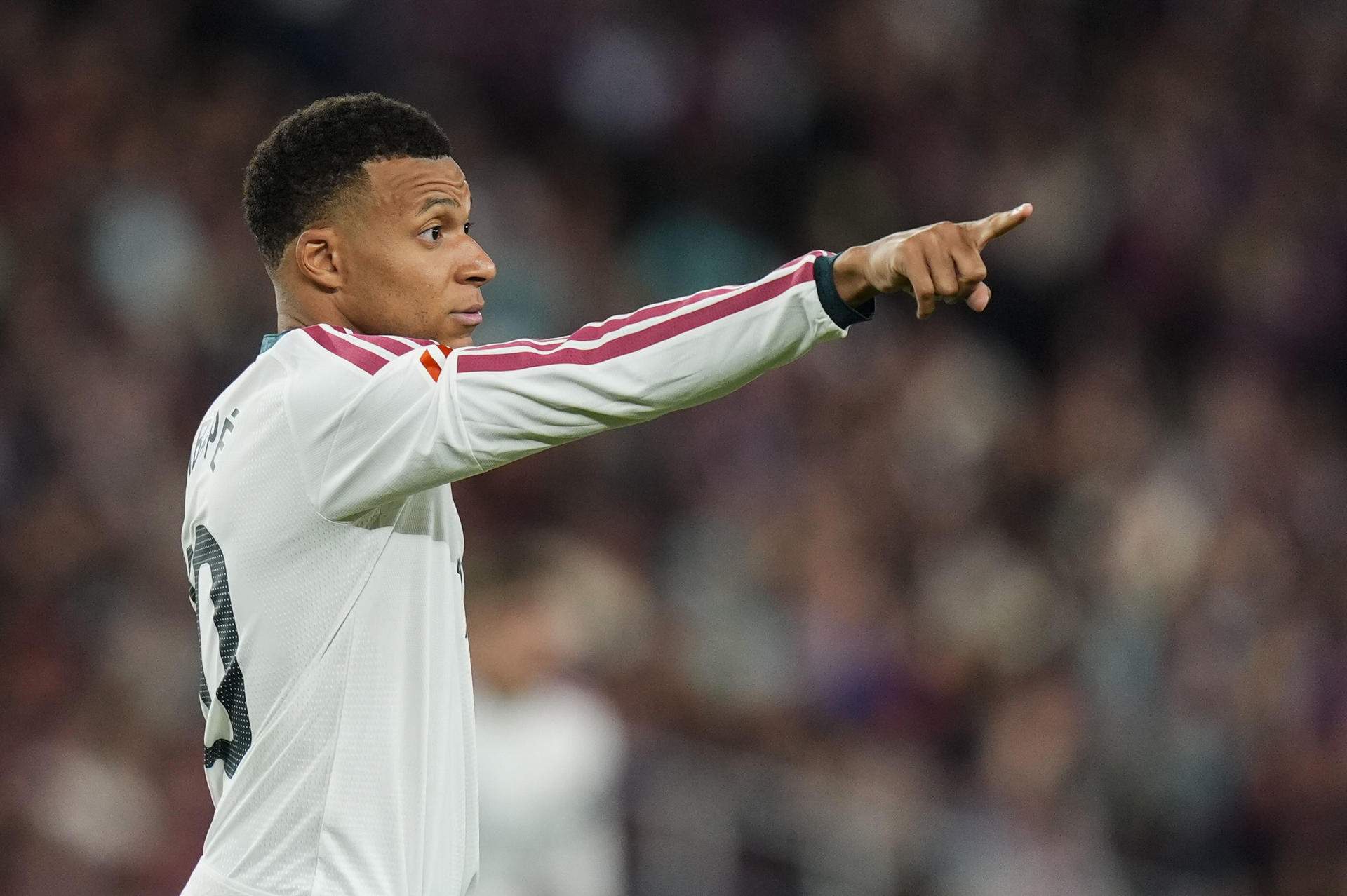 El madridisme es continua autoenganyant amb Kylian Mbappé: un doblet ple de fortuna al Clàssic