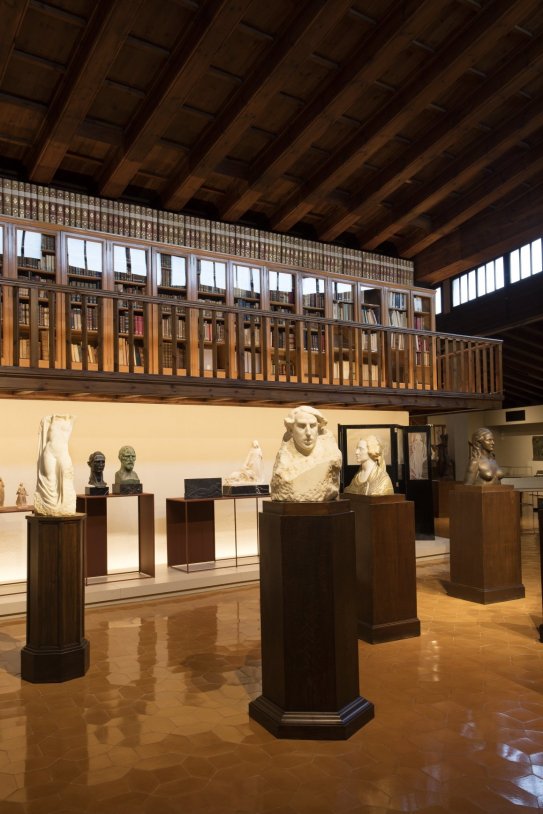 estudio biblioteca museo frederic madres ayuntamiento barcelona