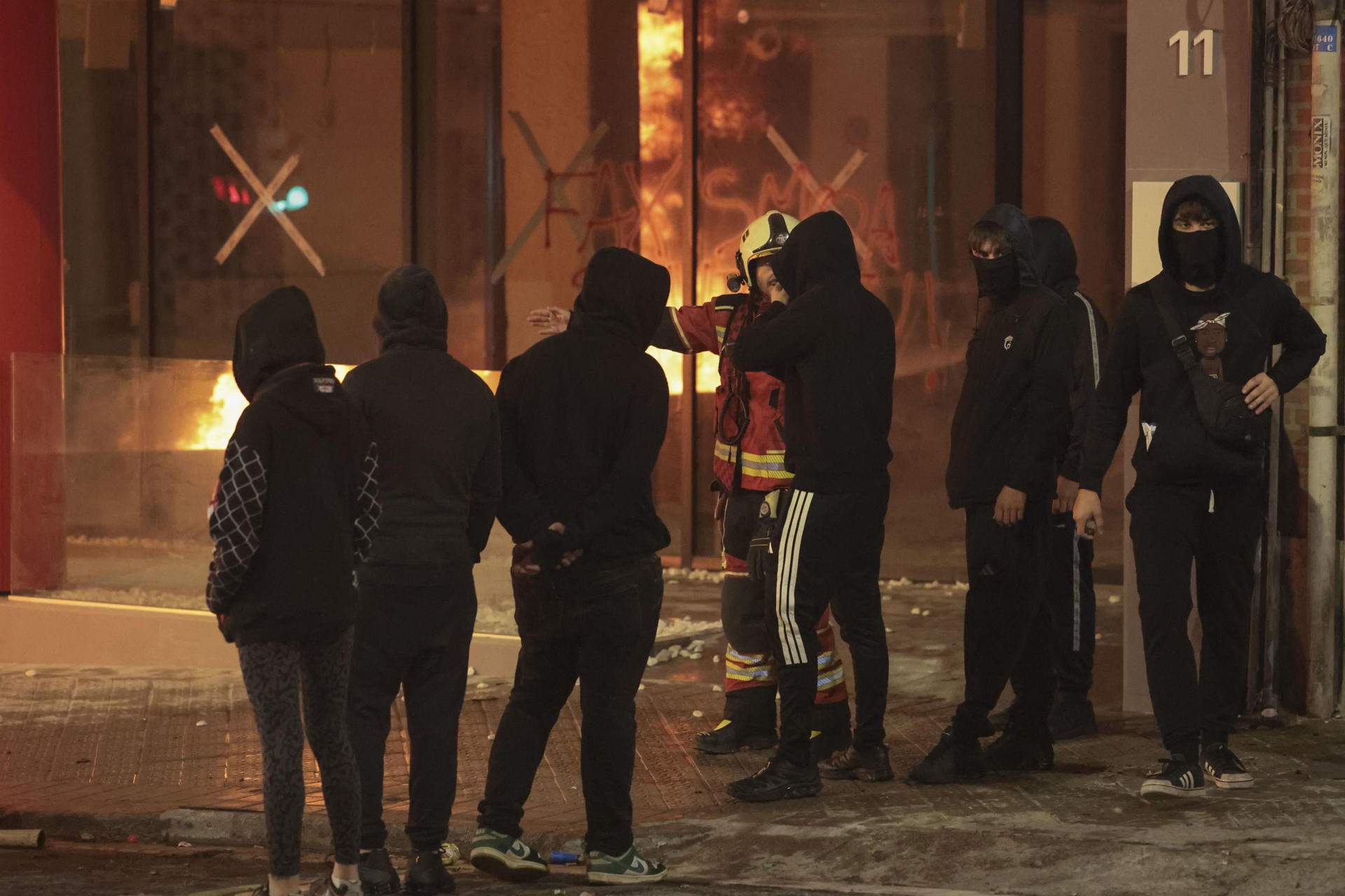 Altercados en Bilbao, en el País Vasco, tras una concentración en rechazo al agitador de extrema derecha Vito Quiles, que había convocado y posteriormente suspendido un acto en Universidad Deusto EFE (6)