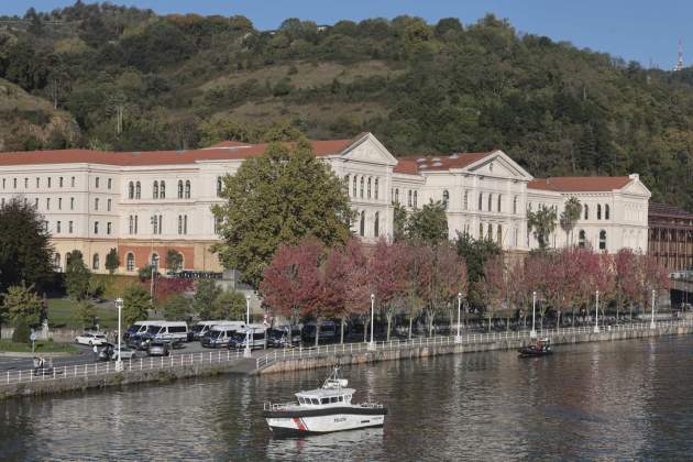 Altercados en Bilbao, en el País Vasco, tras una concentración en rechazo al agitador de extrema derecha Vito Quiles, que había convocado y posteriormente suspendido un acto en Universidad Deusto EFE (1) Altercados en Bilbao, en el País Vasco, tras una concentración en rechazo al agitador de extrema derecha Vito Quiles, que había convocado y posteriormente suspendido un acto en Universidad Deusto EFE (1)
