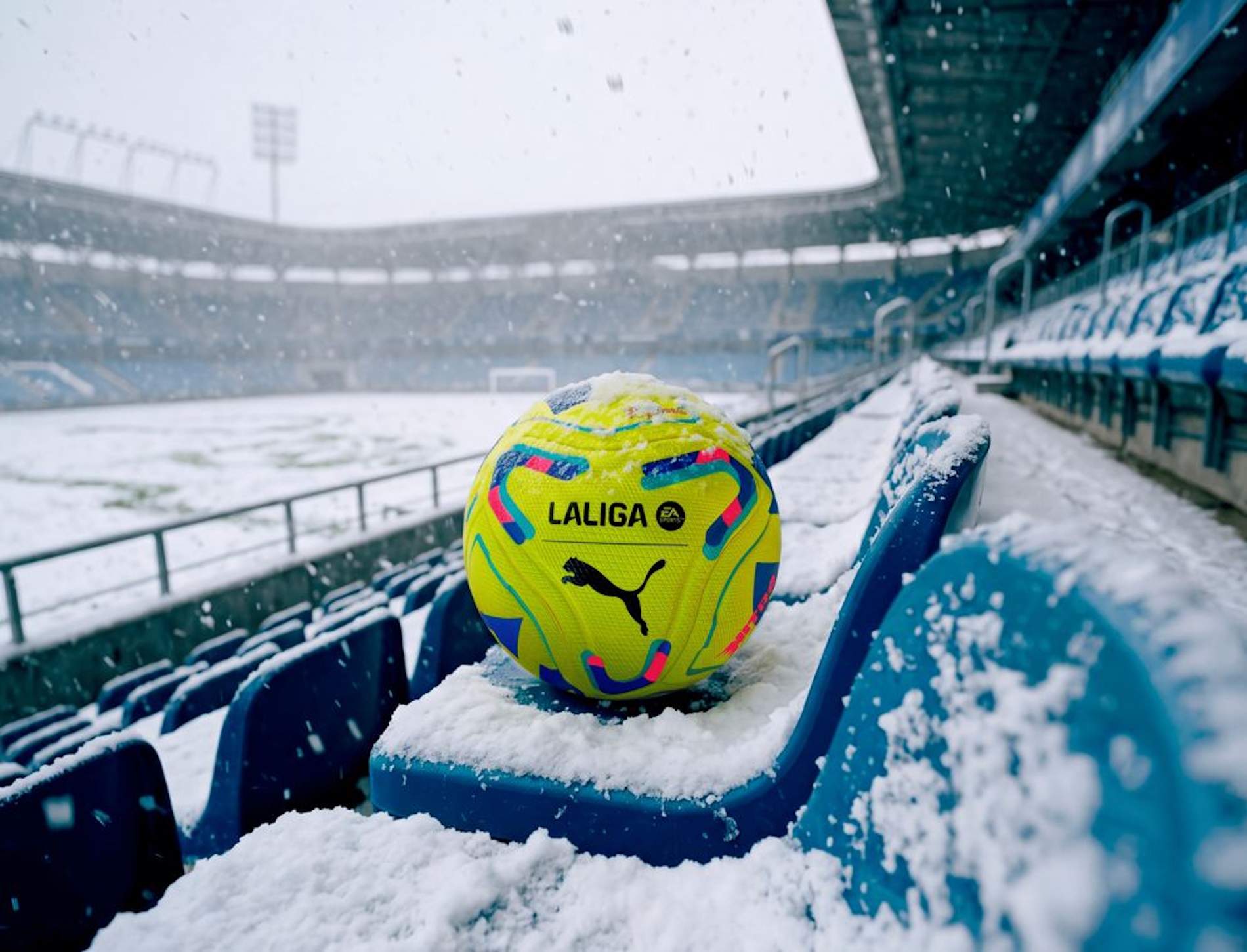 PUMA y LALIGA presentan el balón oficial de invierno de la temporada 2026/27