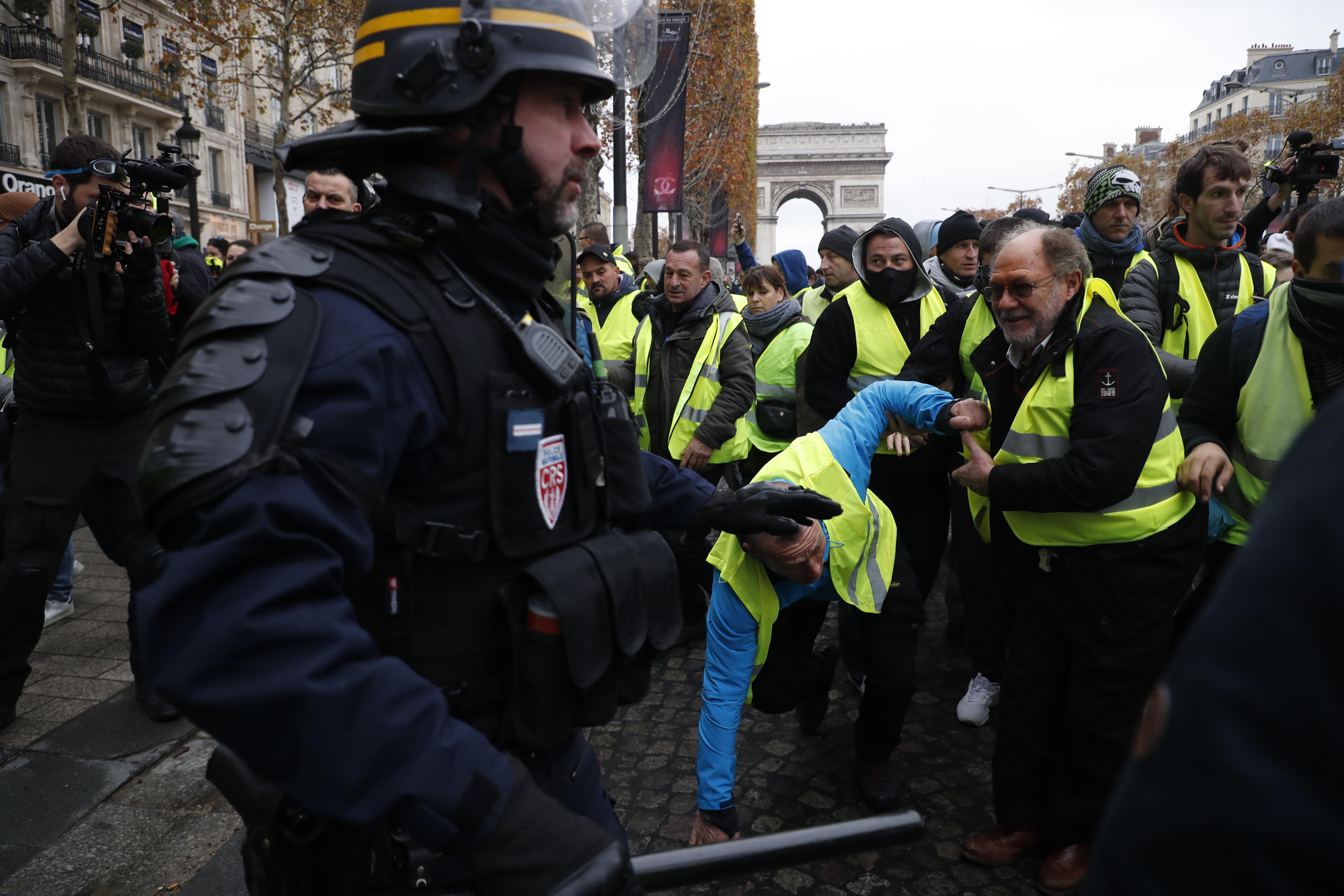 Incidentes en París por la protesta de los "chalecos amarillos"