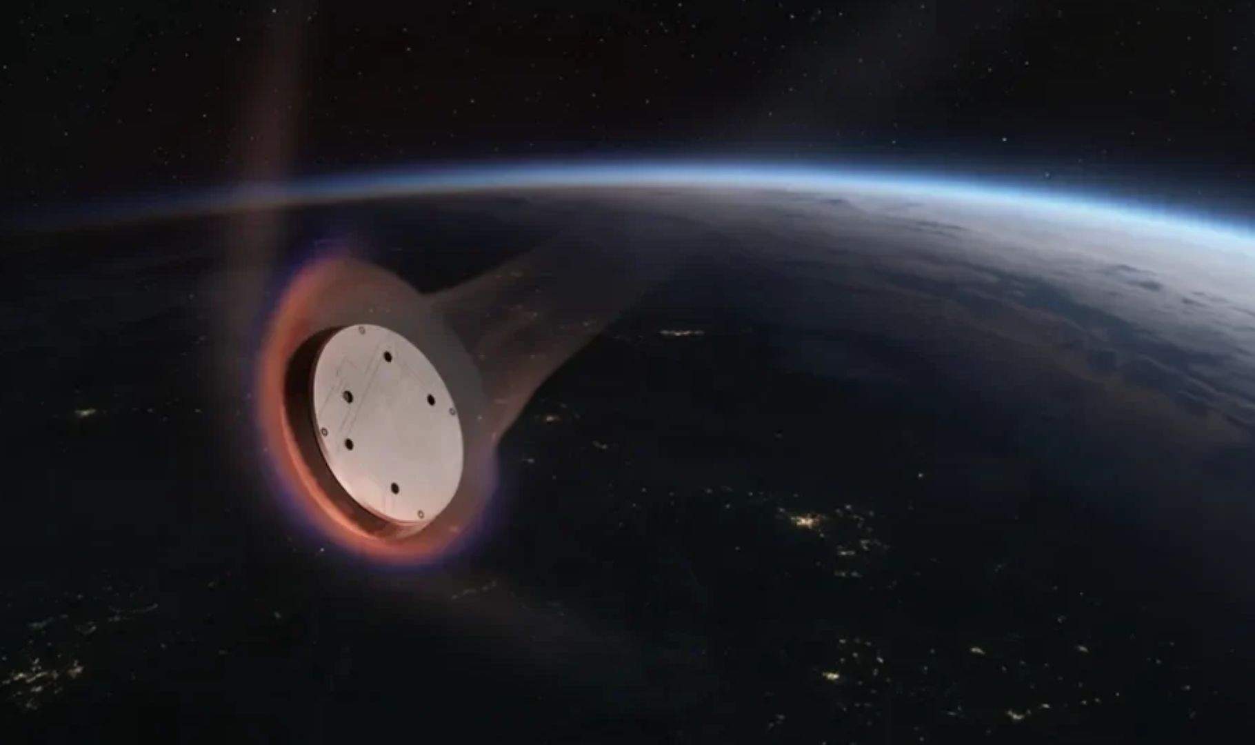 SpaceX prova Starfall, una càpsula que podria portar material de supervivència a qualsevol racó del planeta
