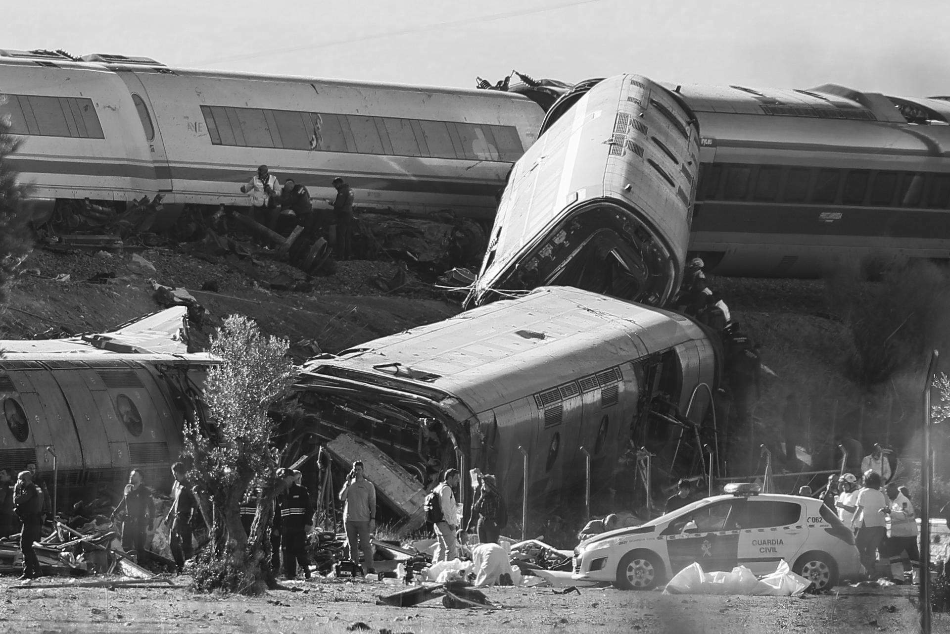 Les portades es queden sense paraules contra la vergonya ferroviària espanyola