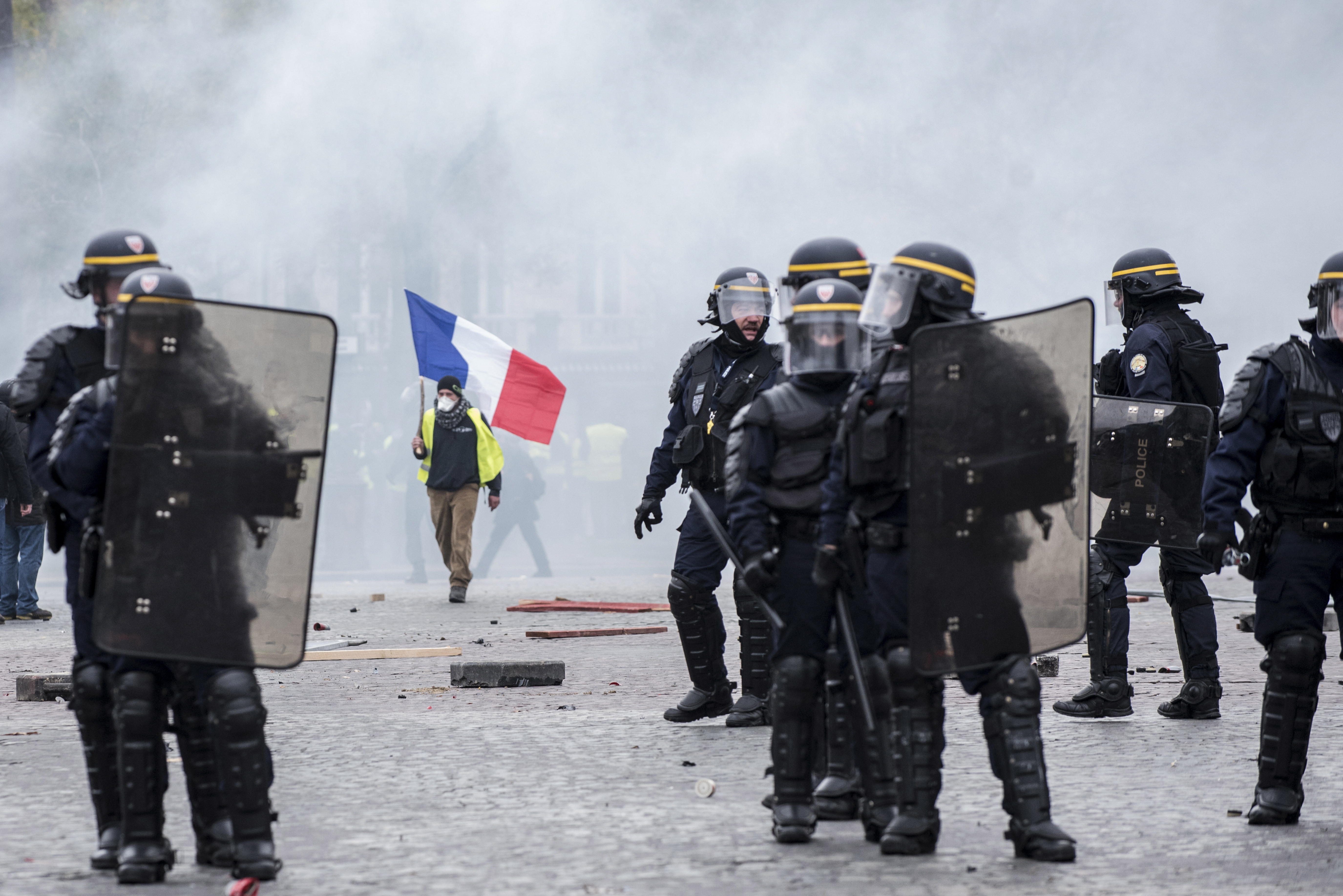 Los graves incidentes de París en vídeos