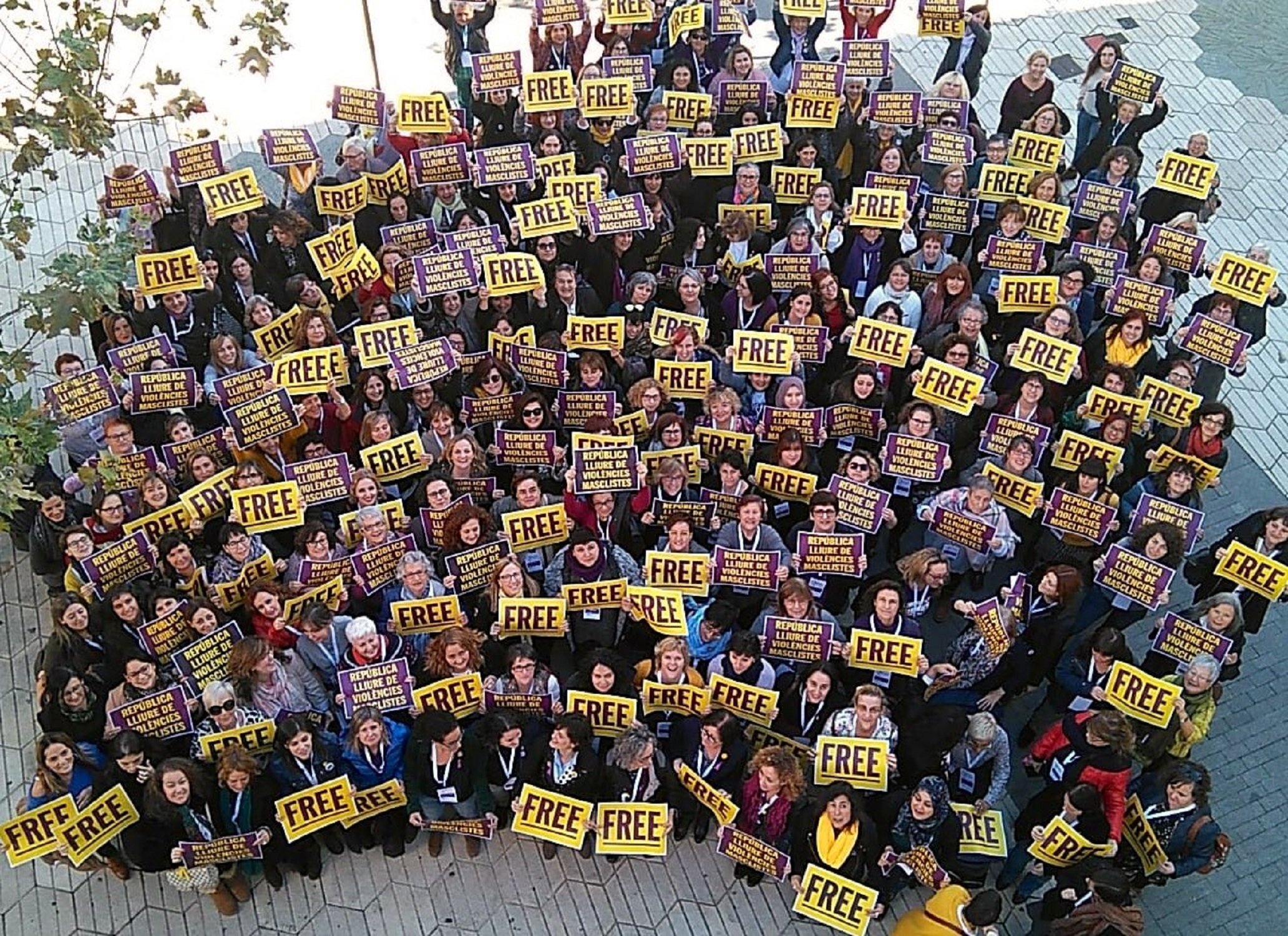 Forcadell i Bassa reivindiquen la República feminista