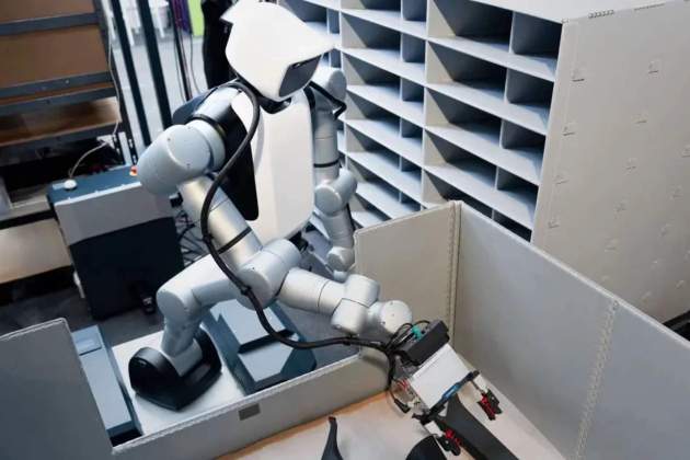 Audi probando los humanoides de Agile Robots Audi probando los humanoides de Agile Robots