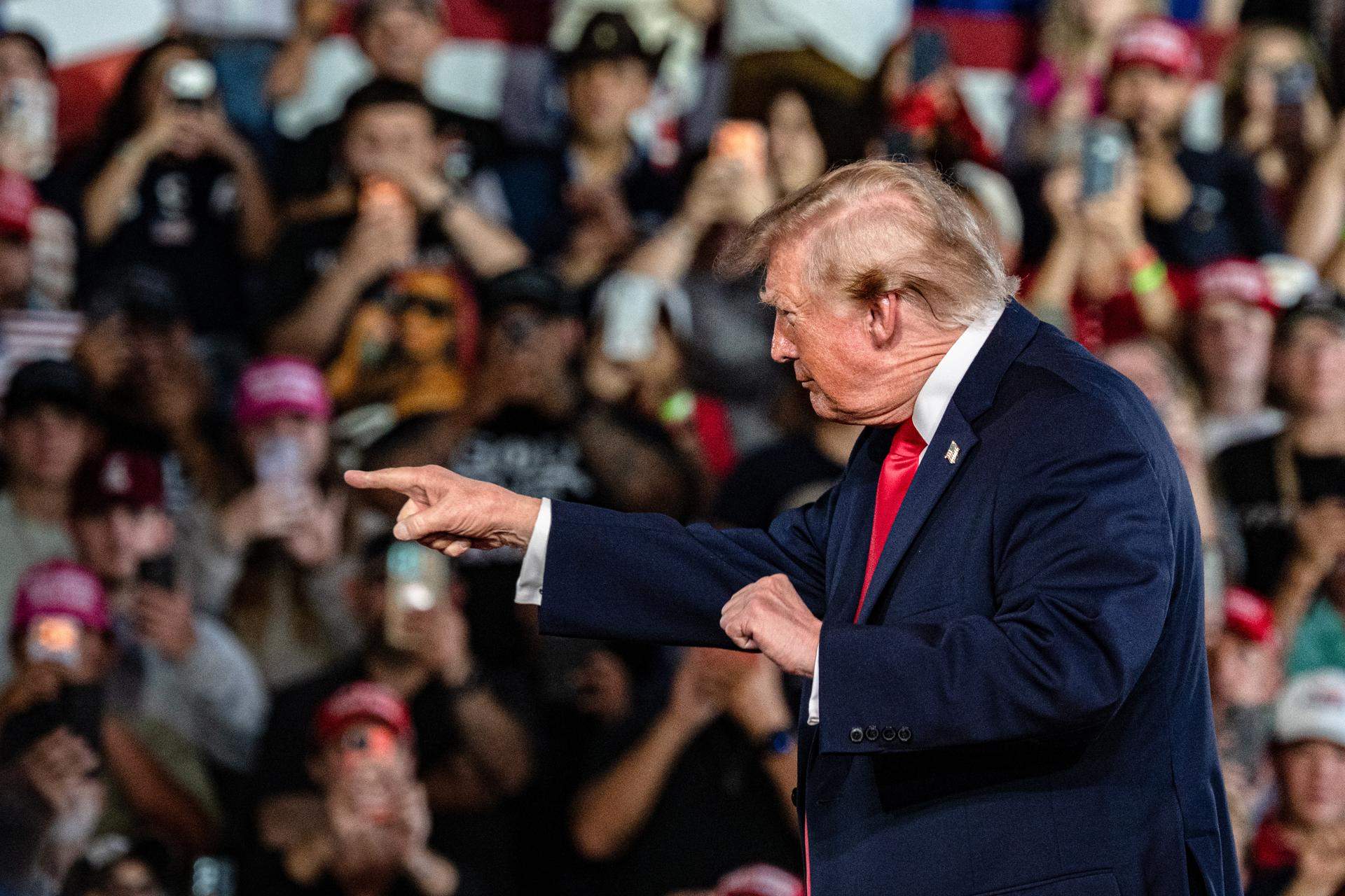 Demandas, registros y restricciones: Trump pone las piezas sobre el tablero para interferir en las midterm