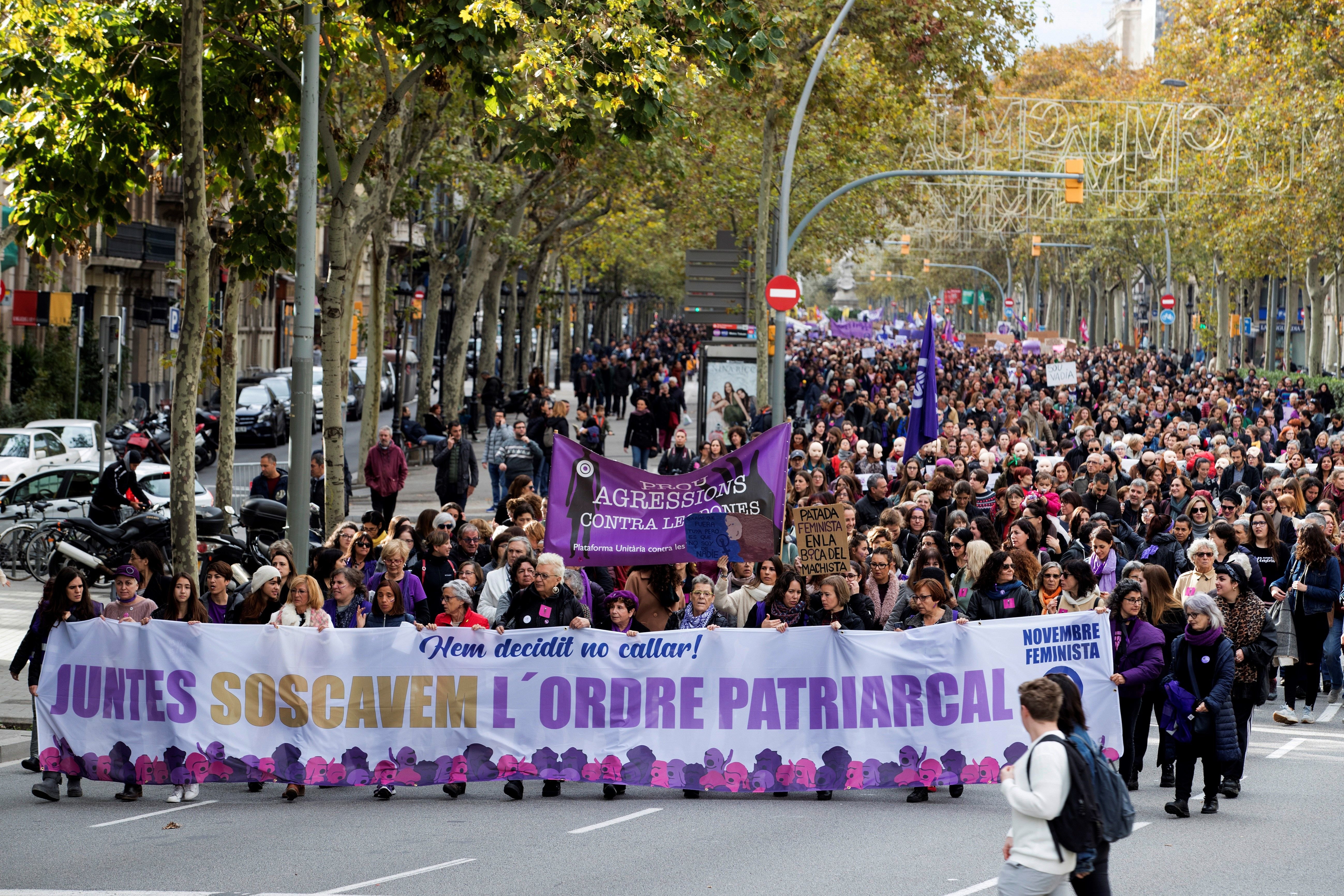 Clam per erradicar la violència contra les dones: "Soscavem l'ordre patriarcal"
