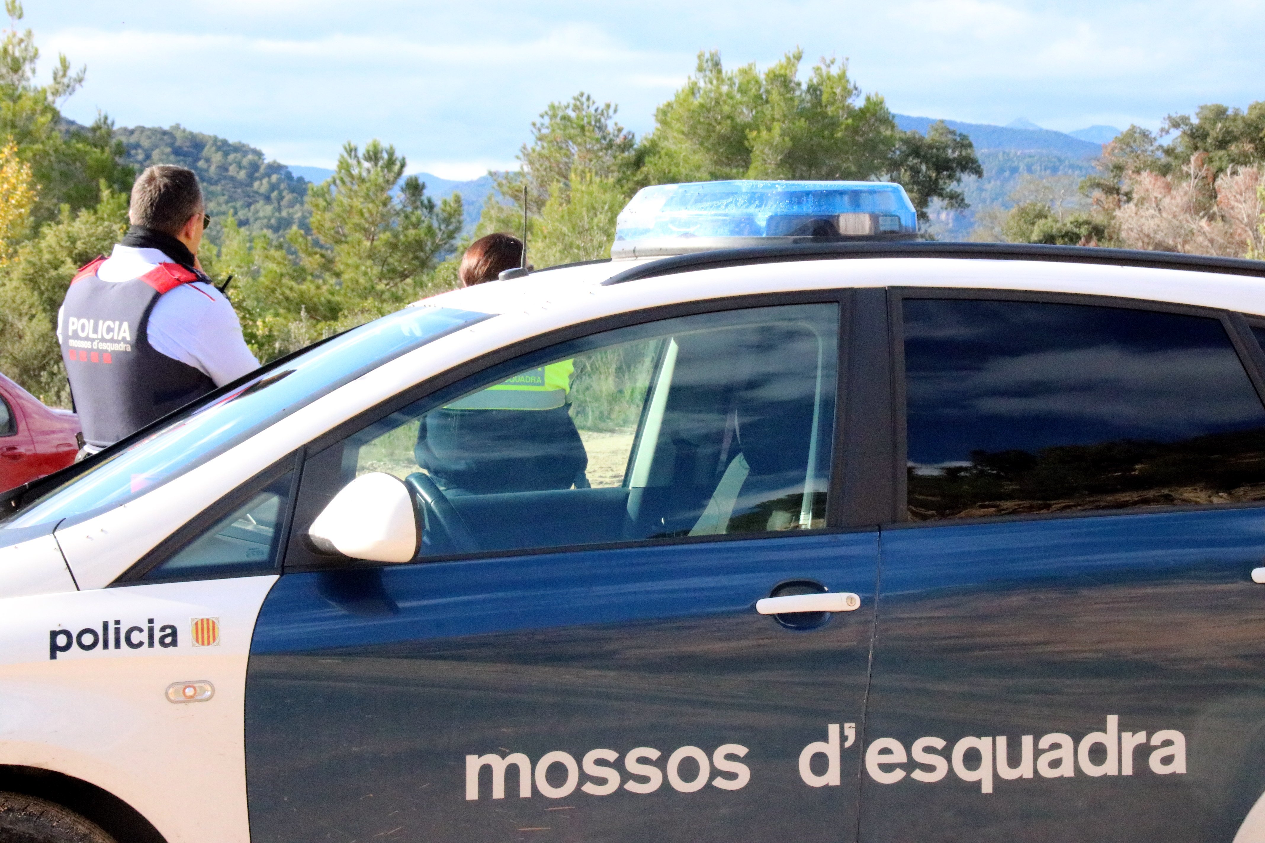 Detinguda per treure l'arma a un mosso i intentar disparar a Tarragona