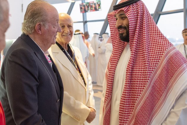 Juan Carlos con el príncipe de Arabia Saudí EFE