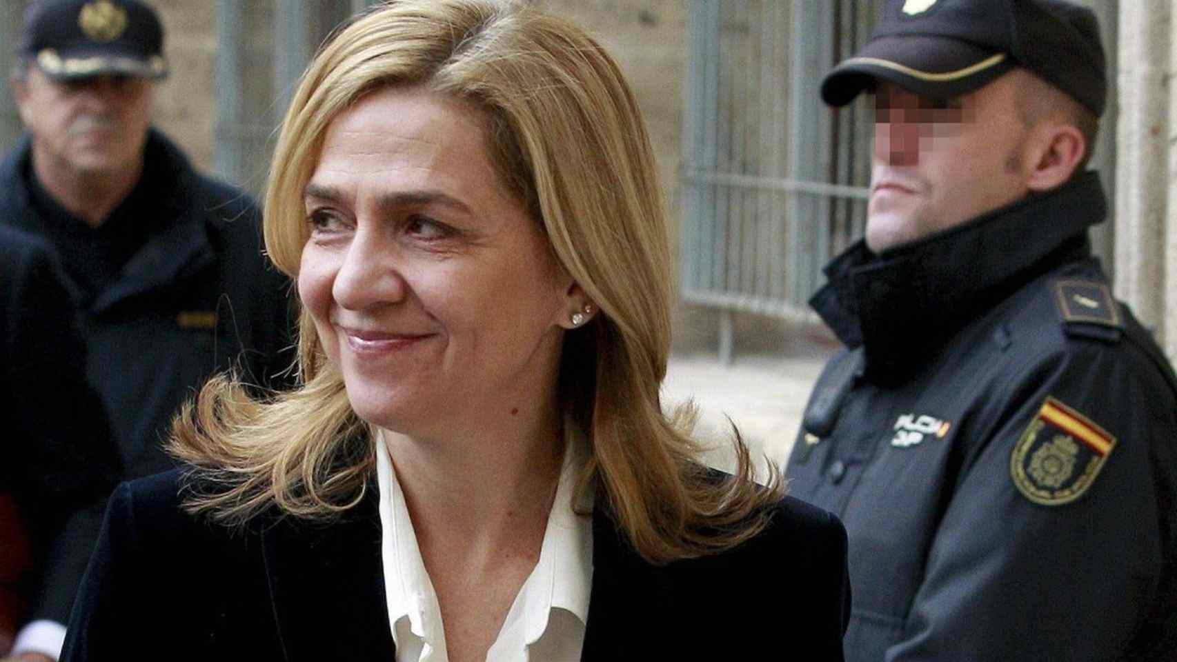 Barcelona retira la Medalla d'Or a la infanta Cristina y a Pujol