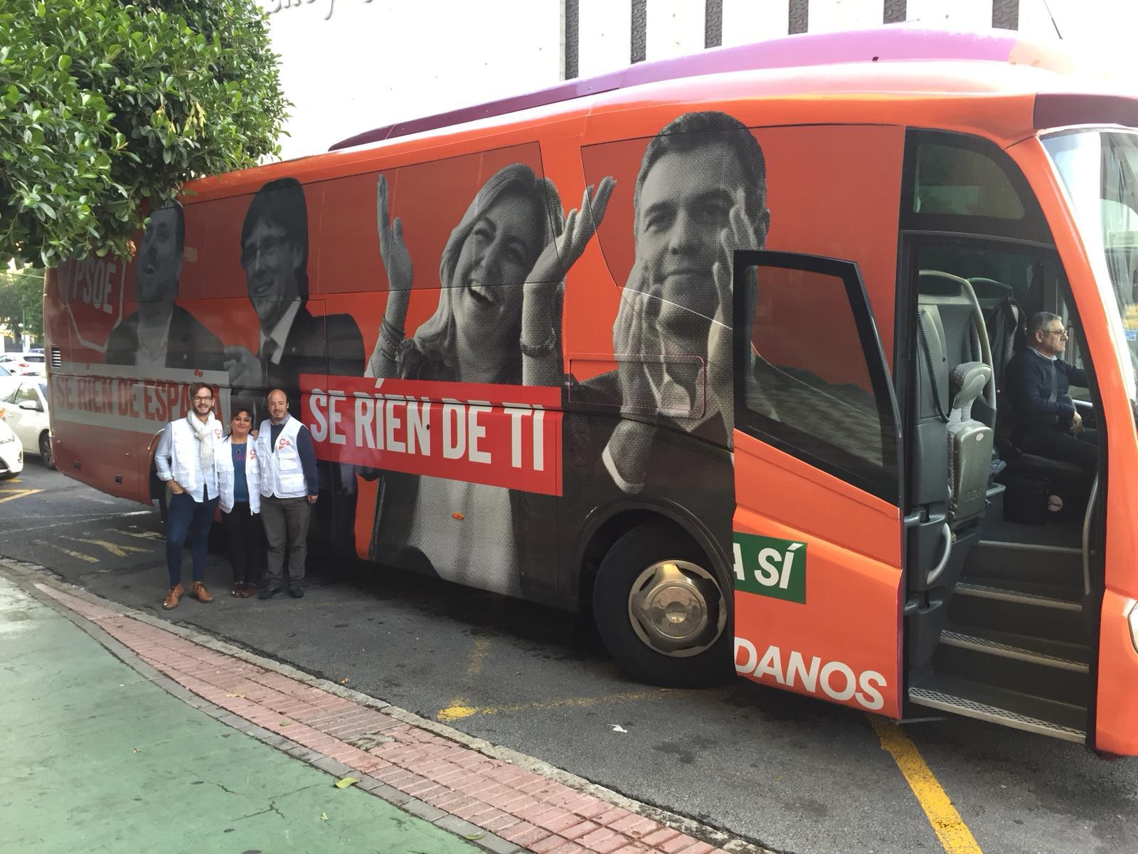 ERC denuncia el bus de Cs con imágenes de Puigdemont y Junqueras