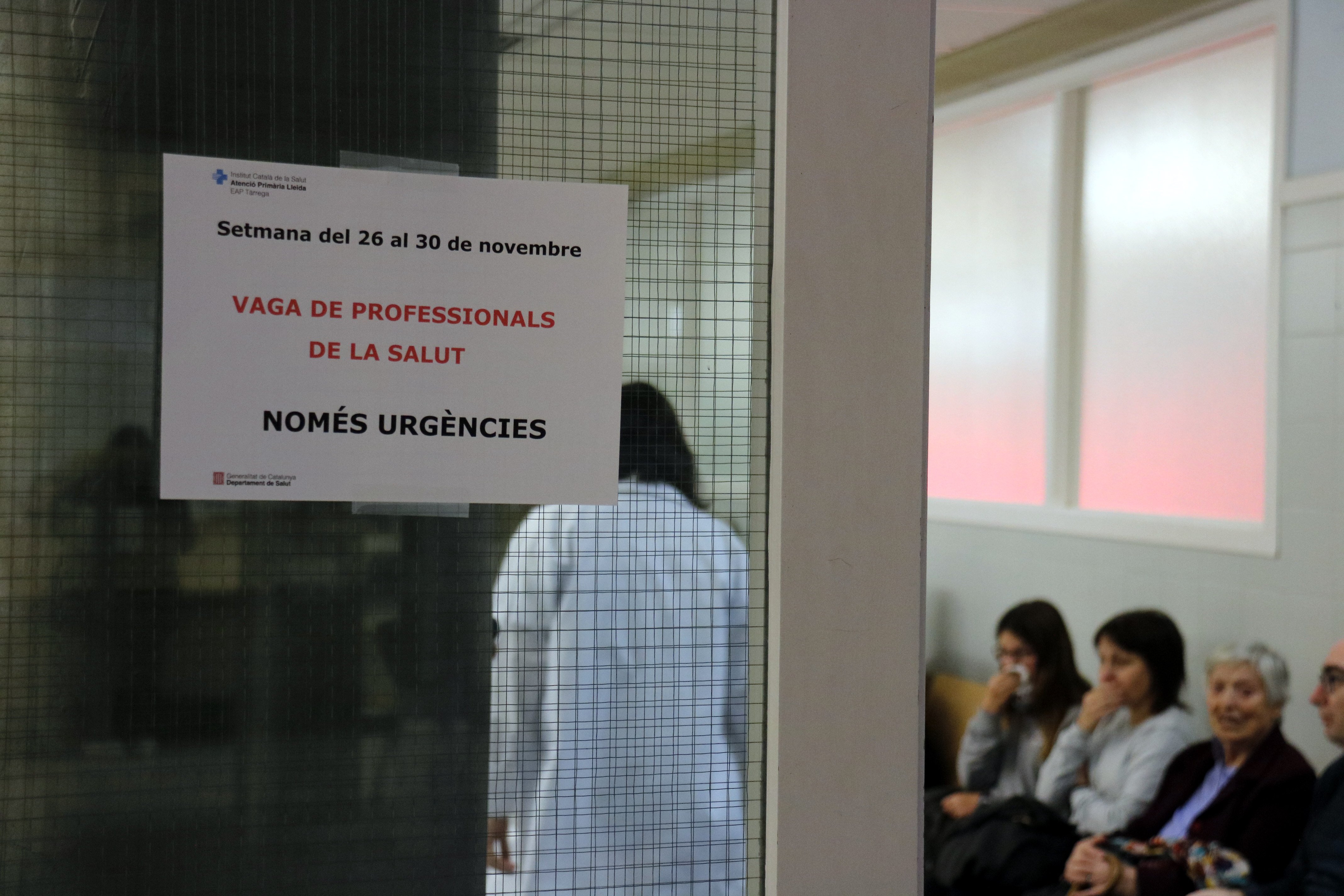 Les visites als centres d'atenció primària disminueixen un 55% per la vaga