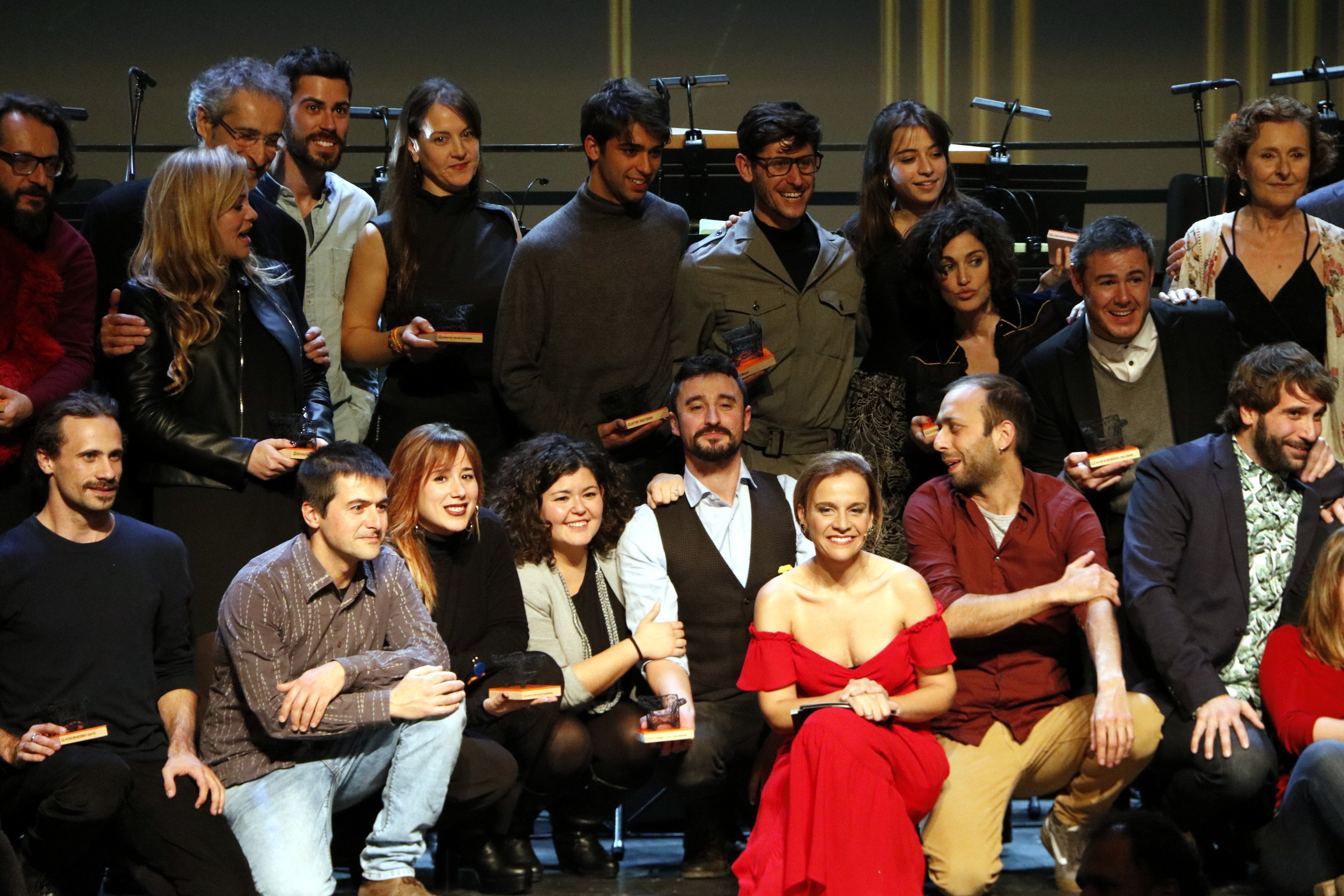 El monólogo 'A.K.A.' y el musical 'Cabaret' triunfan en los Premis Butaca