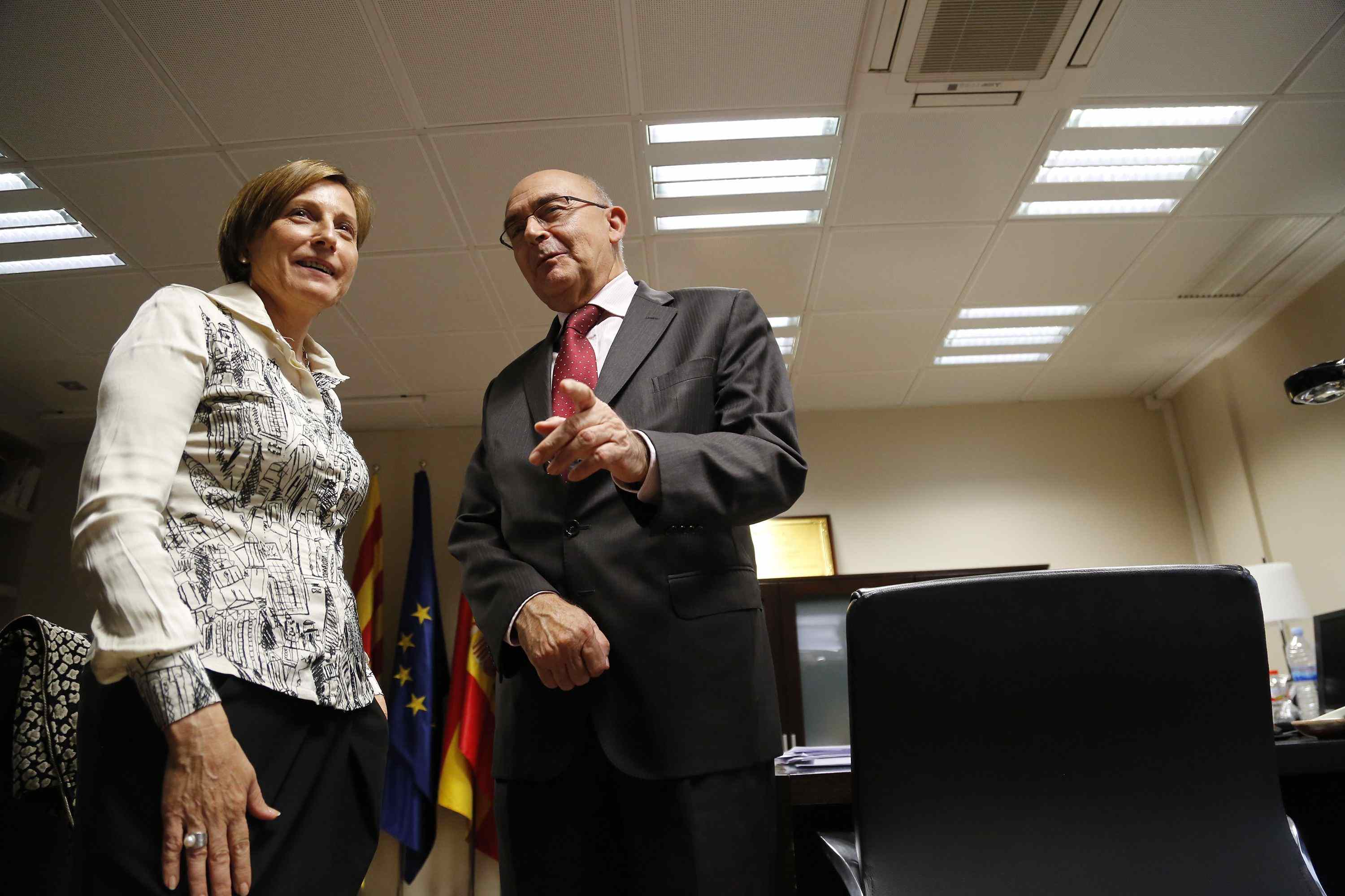 Forcadell encoratja el personal d'Antifrau a restablir la confiança en la institució