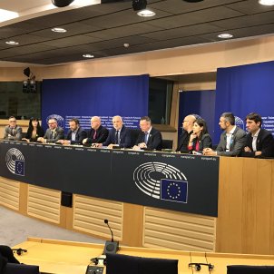 Diputats d'arreu d'Europa s'uneixen per denunciar la repressió de l'estat espanyol